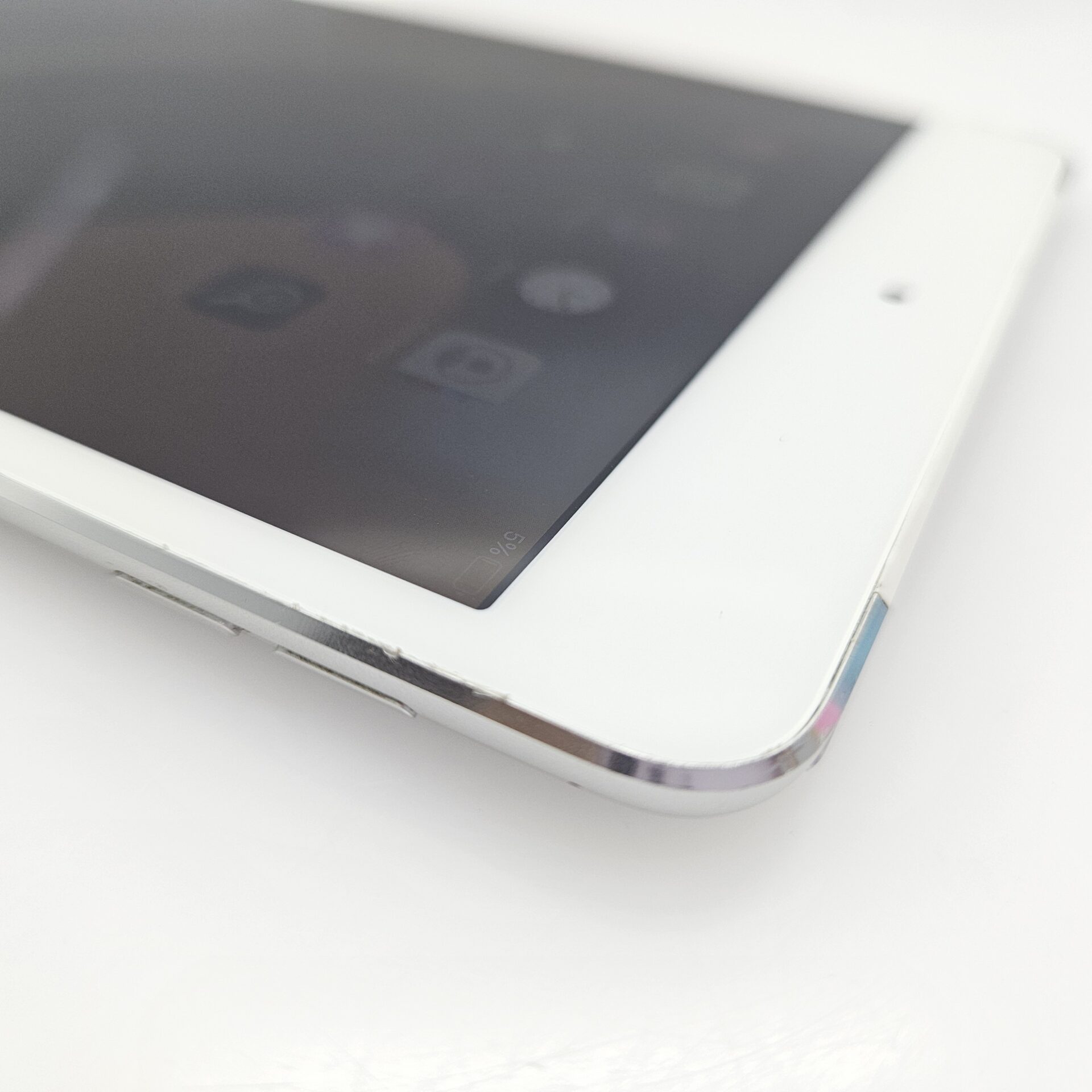 iPad Mini 4th Gen 16GB (Wifi Only) No Touch ID Silver | Epic Deals SA