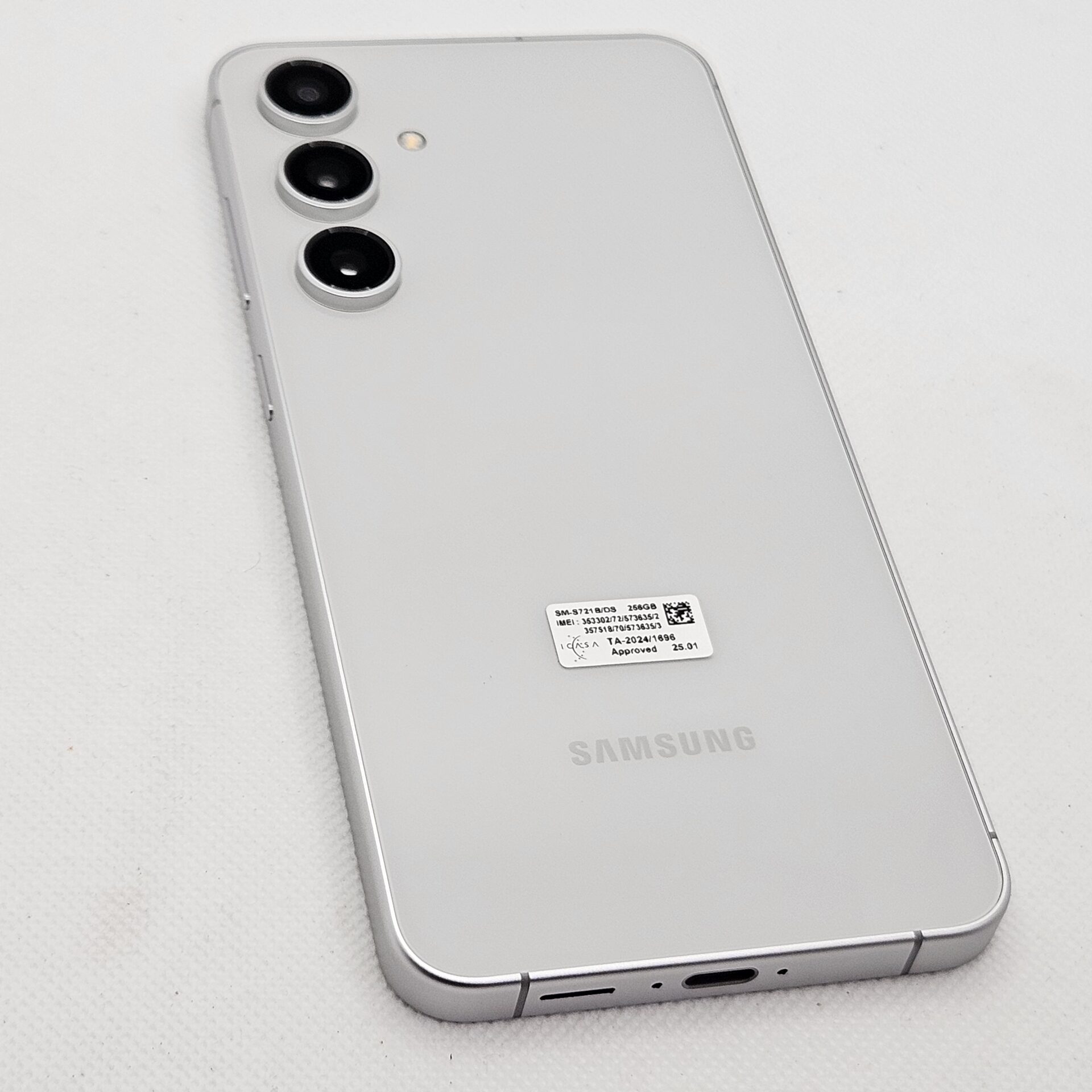Samsung Galaxy S24 FE 256GB Dual Sim Gray (6 Month Warranty) – Mint Condition - Image 15