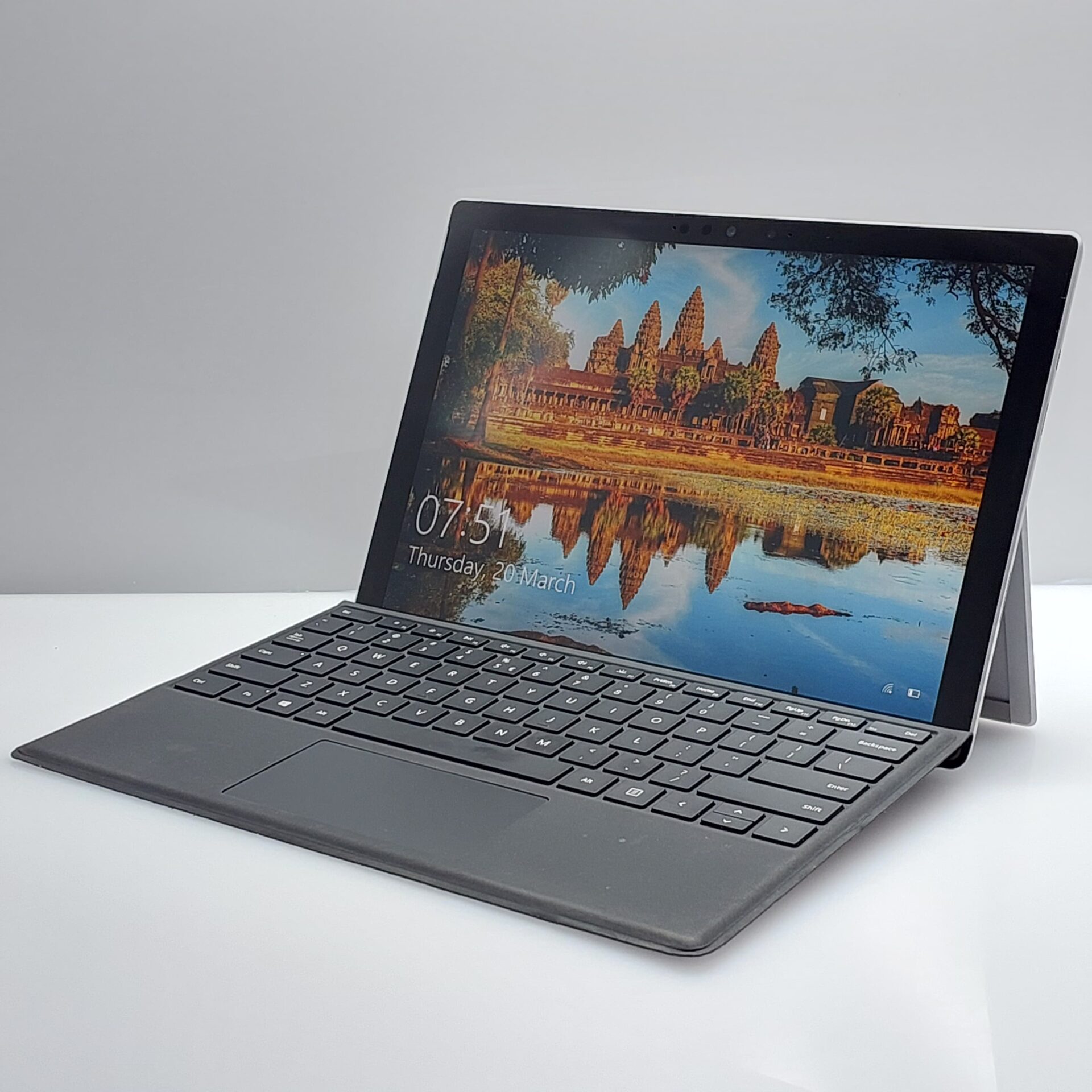Microsoft Surface Pro 7 