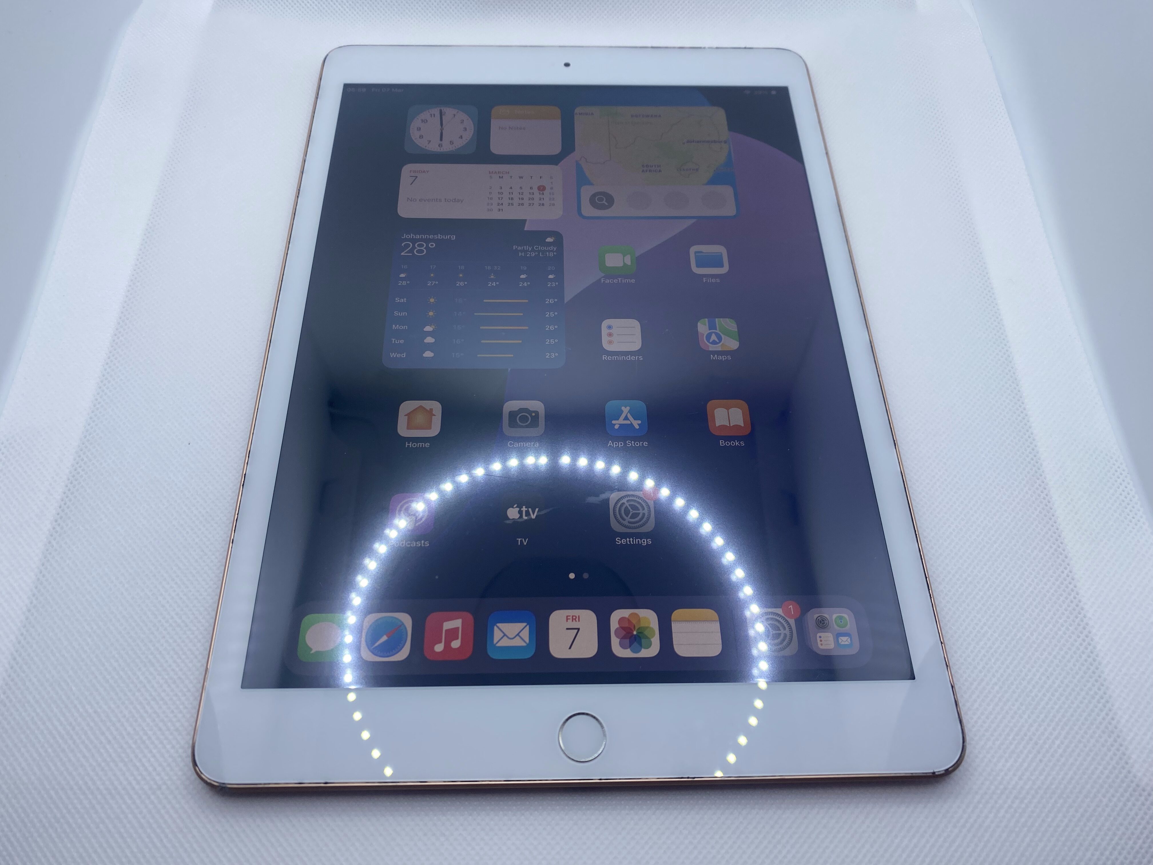 iPad 10.2