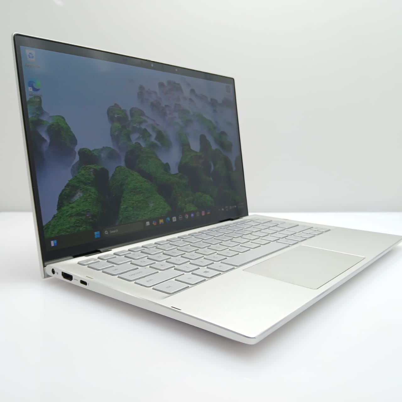 Dell Inspiron 7306 2-in-1 "Core i7" 2.80GHz 16GB RAM 512GB SSD Silver (6 Month Warranty) - Image 2