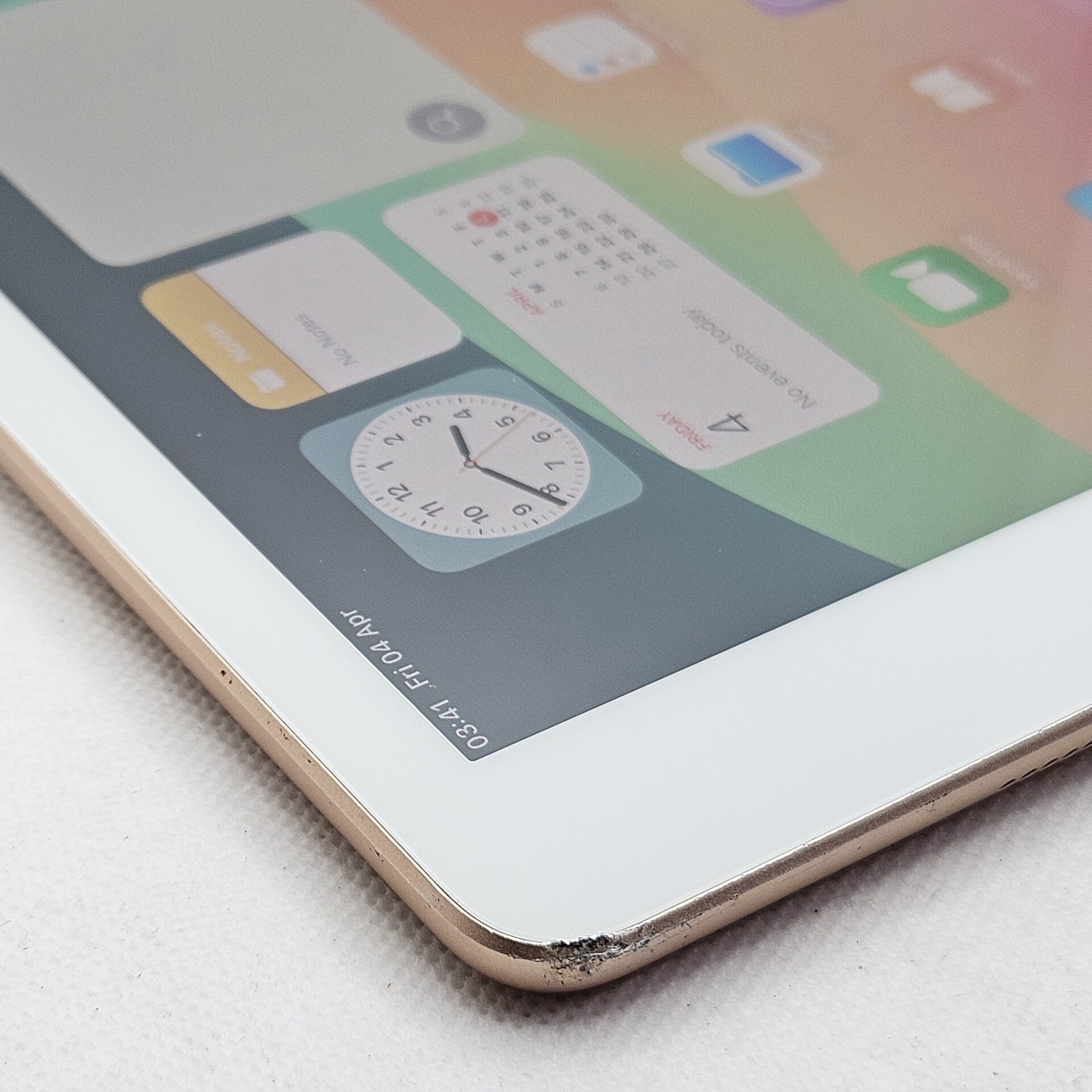 iPad 9.7″ 6th Gen 32GB (WiFi Only) No Touch ID Rose Gold | Epic