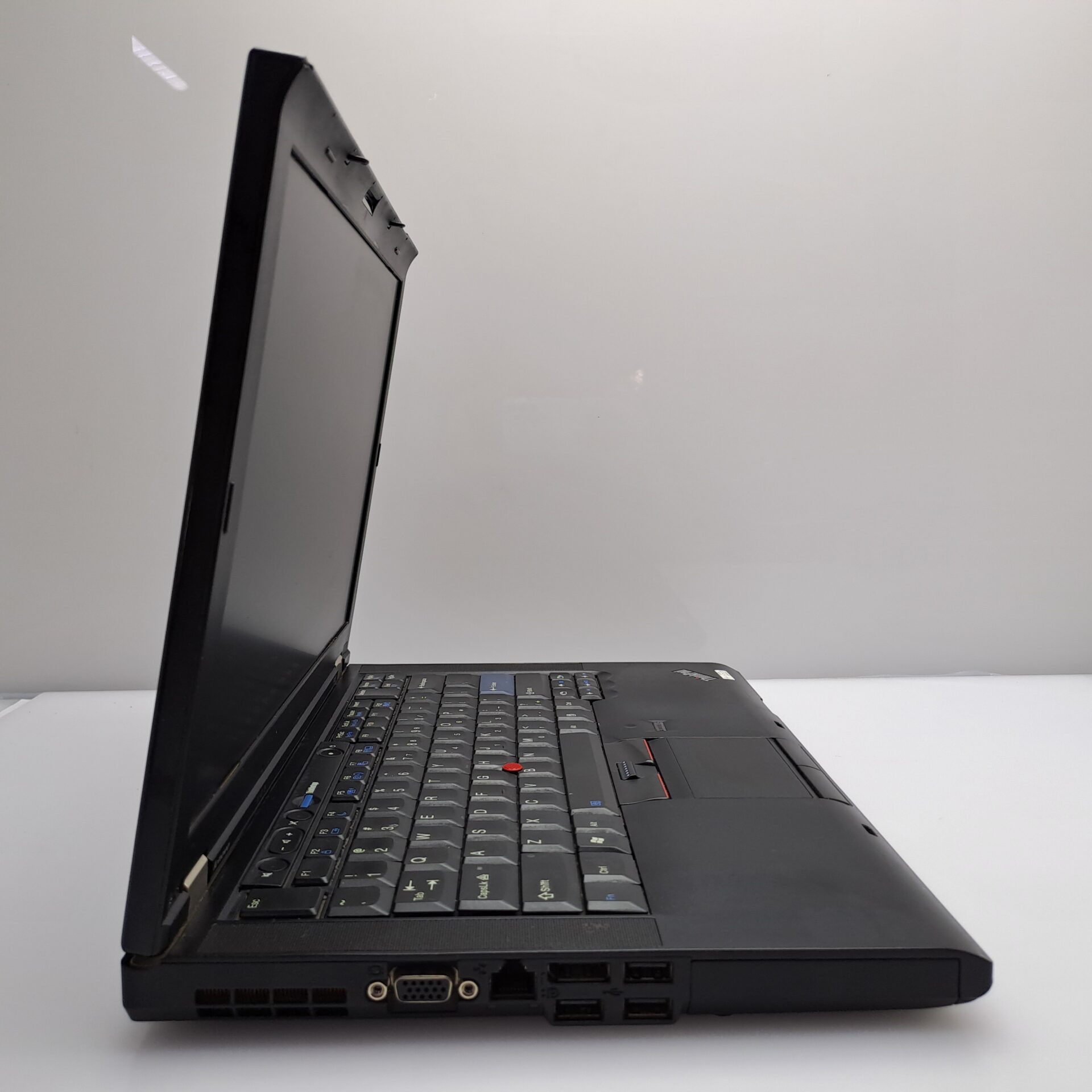 【美品】Lenovo ノートパソコン ThinkPad T410 Lenovo Thinkpad T410 “Core i5” 2.53GHz 4GB RAM 256GB SSD Faulty