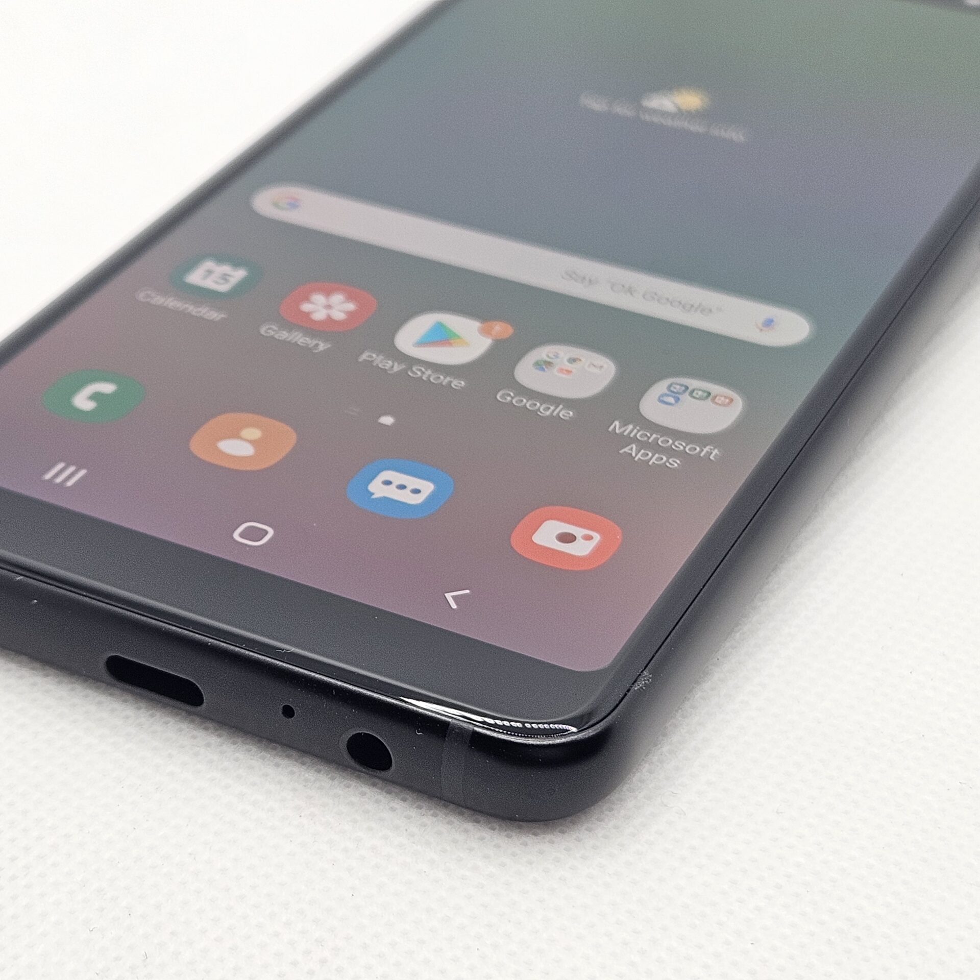 Samsung Galaxy A8 (2018) 32GB Black - Image 4