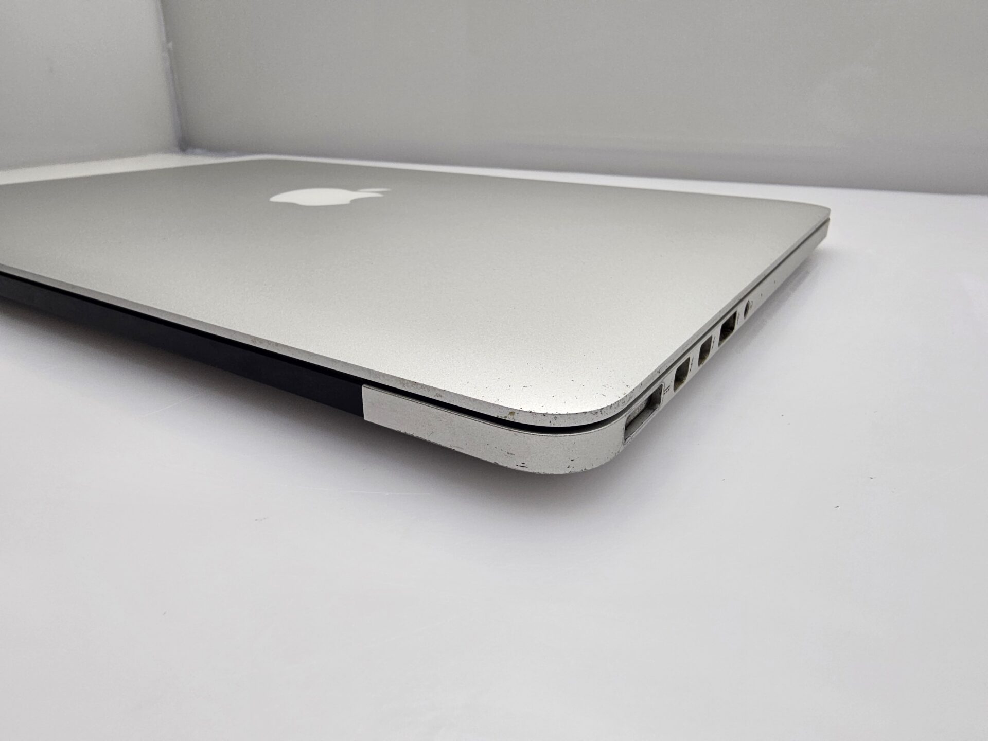 MacBook Pro 13-Inch (Mid 2014) – Core i5 | 8GB RAM | 256GB SSD