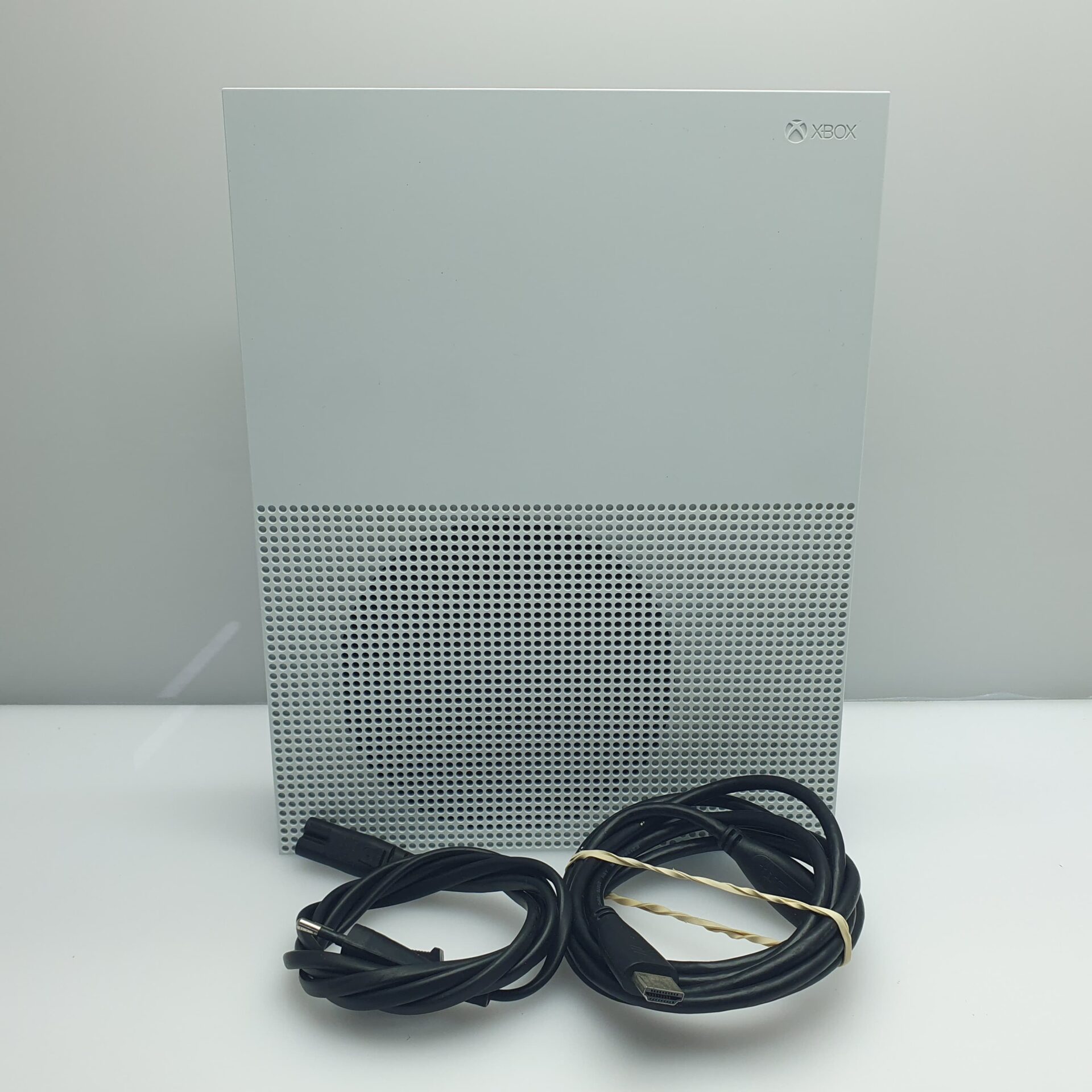 Xbox One S 1TB White + HDMI Cable + Power Cable (3 Month Warranty) - Image 11