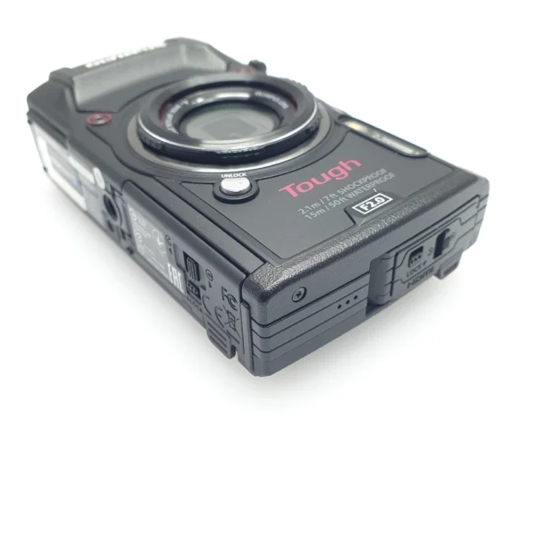 Olympus Tough TG-5 Black + Underwater Case PT-058 (6 Month