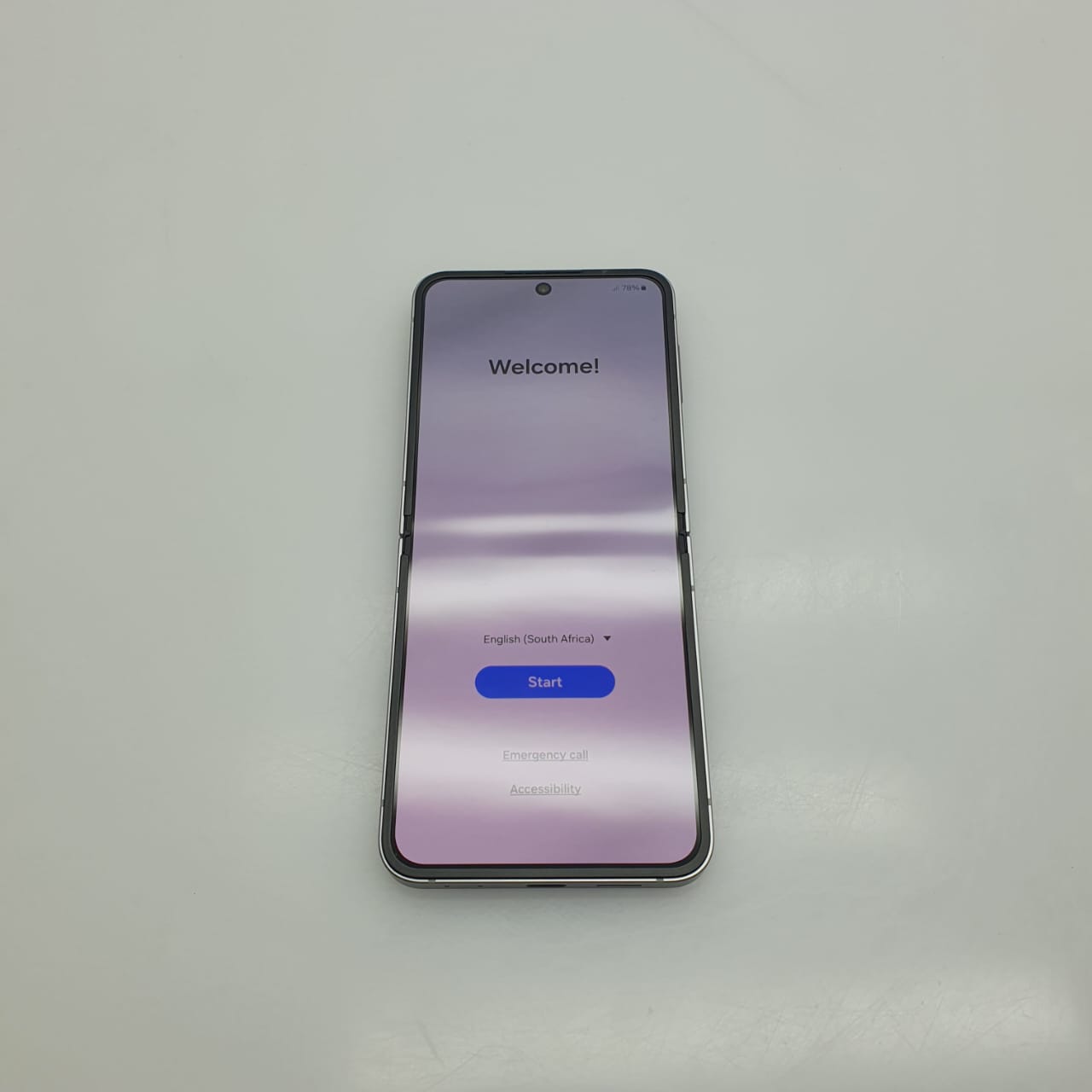Samsung Galaxy Z Flip 6 256GB Silver (6 Month Warranty) - Image 3