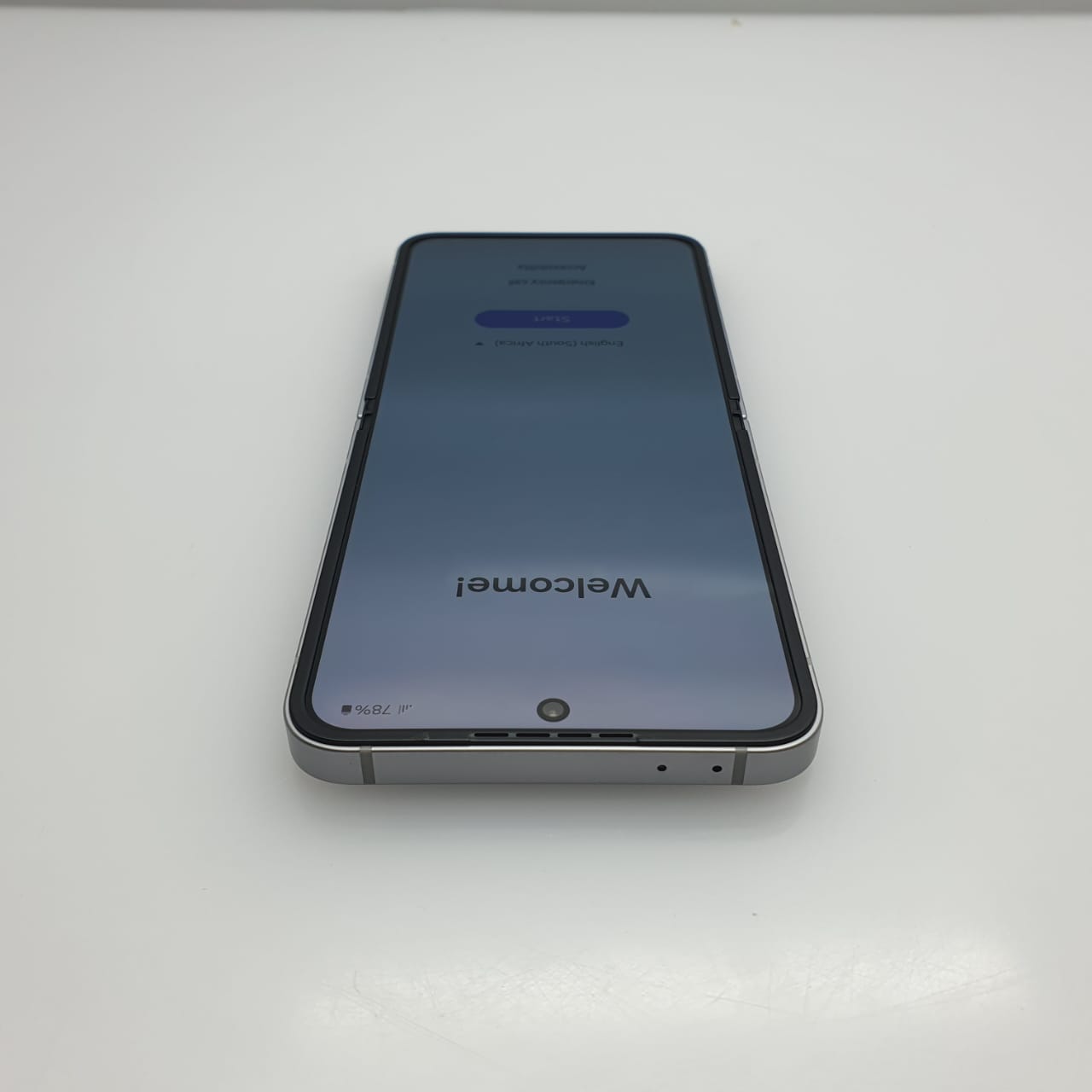 Samsung Galaxy Z Flip 6 256GB Silver (6 Month Warranty) - Image 6