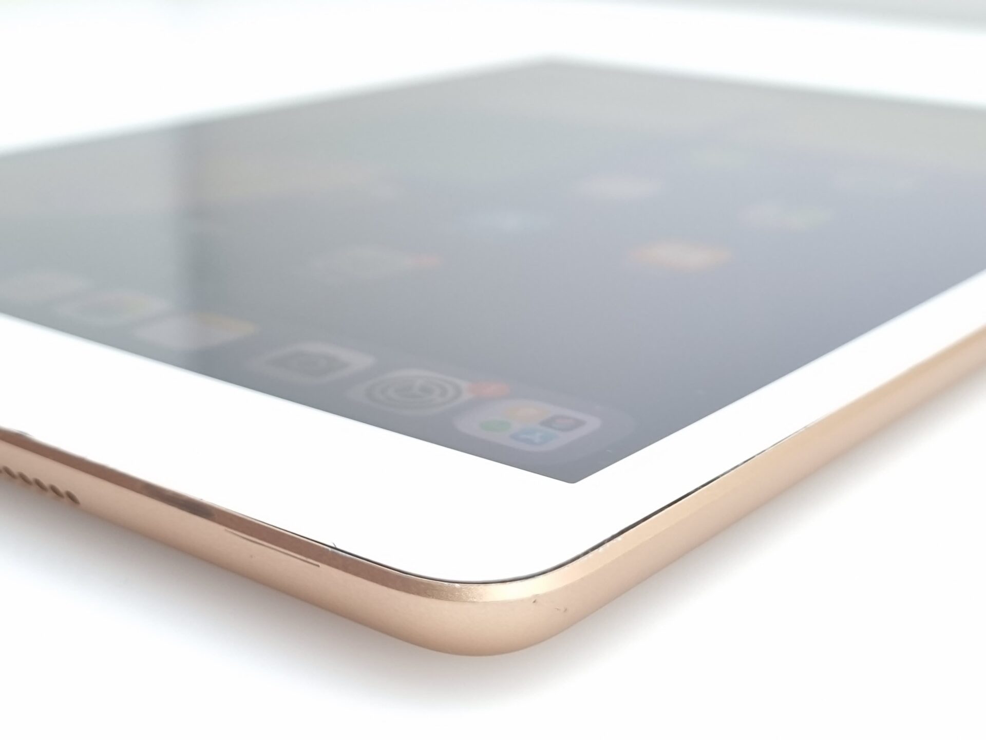 iPad 10.2″ 7th Gen 128GB (WiFi Only) No Touch ID Rose Gold (3
