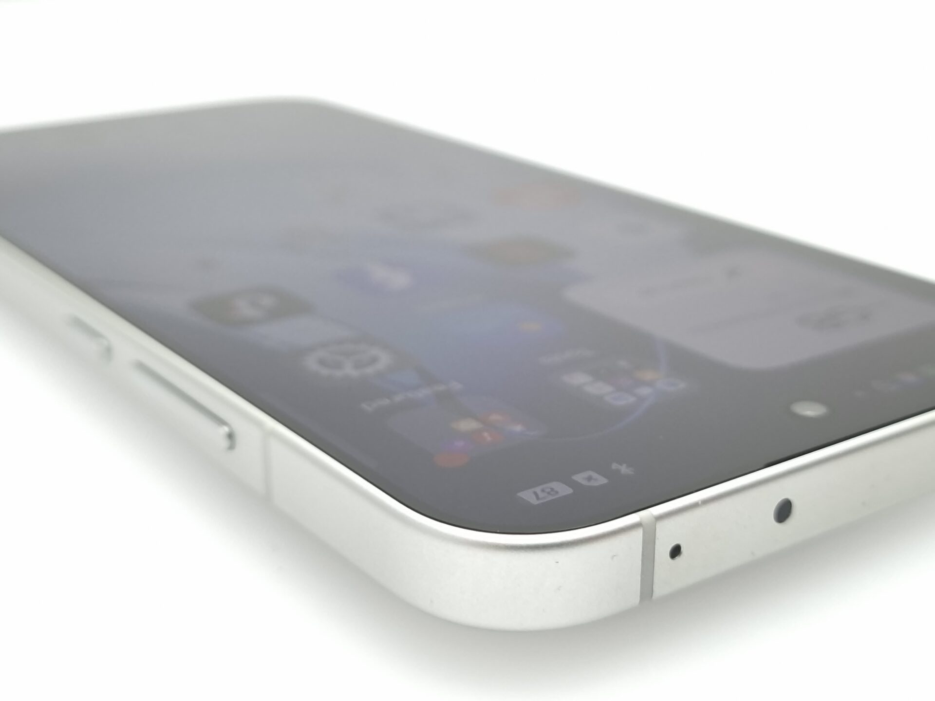 Oppo Reno 13 5G 512GB White ( 3 Month Warranty ) Mint Condition - Image 5