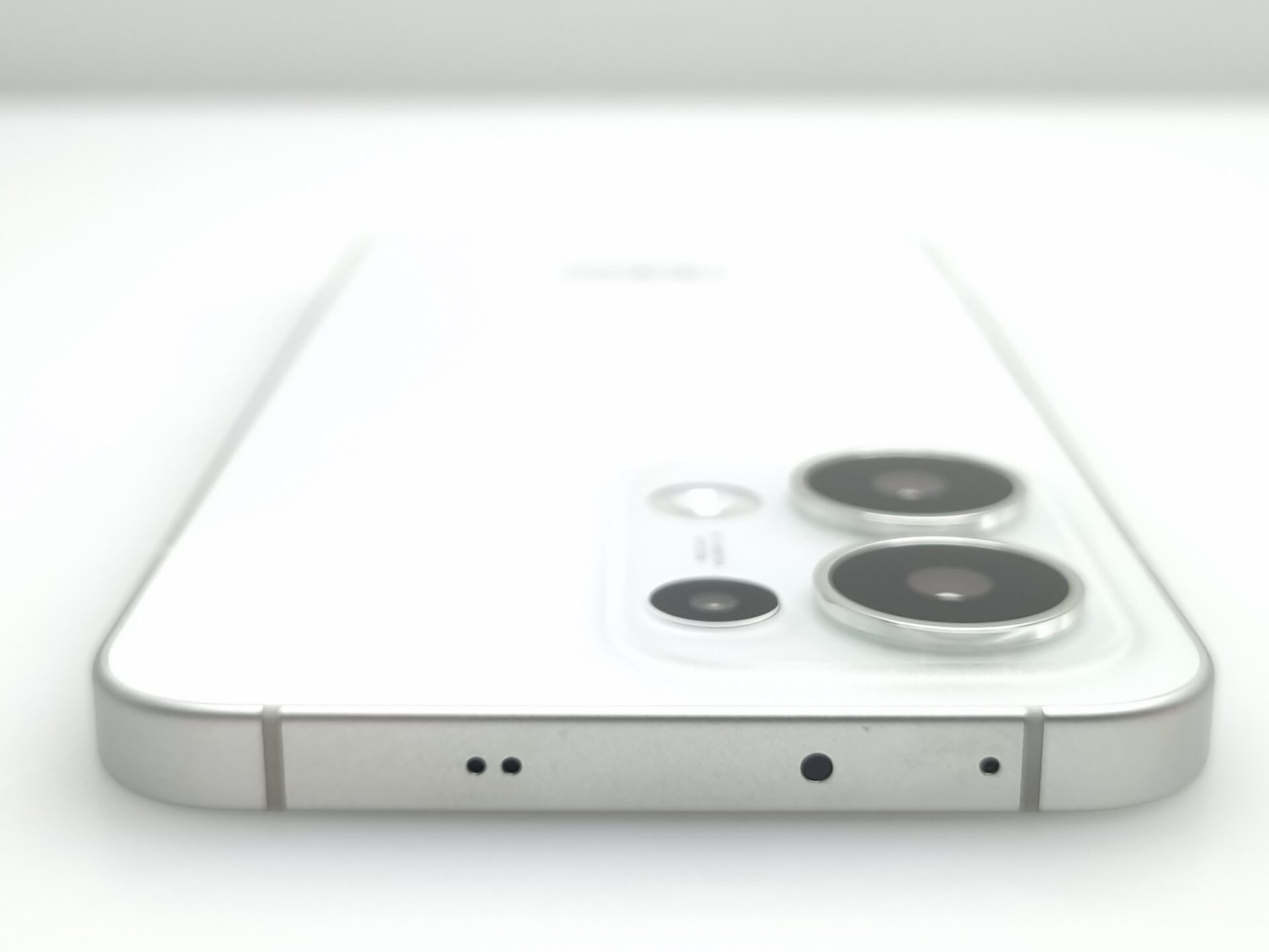 Oppo Reno 13 5G 512GB White ( 3 Month Warranty ) Mint Condition - Image 13