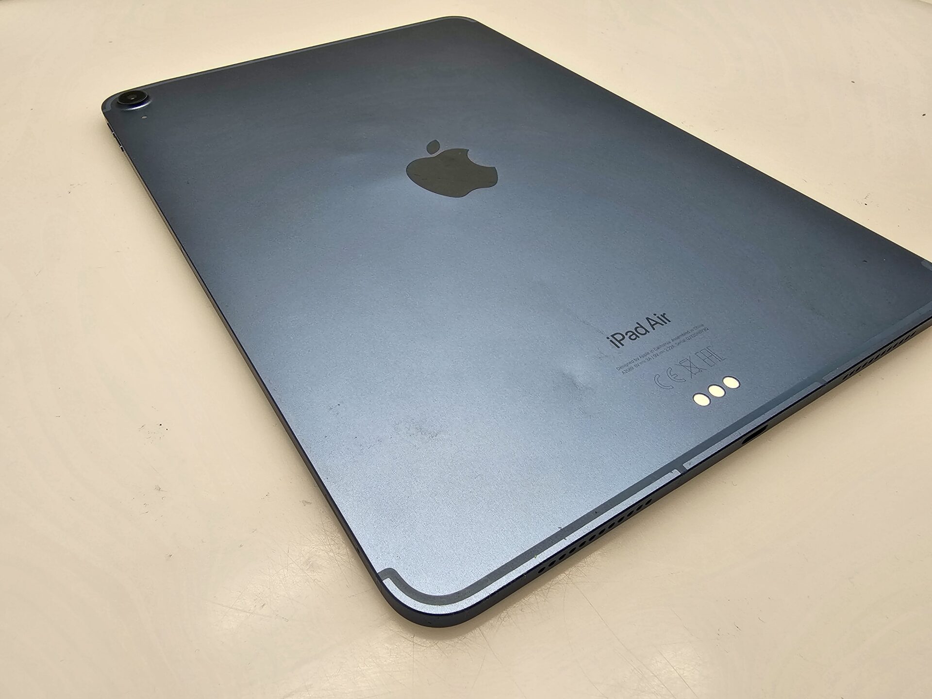 iPad Air 5th Gen (Wifi + Cellular) 256GB Blue (6 Month Warranty