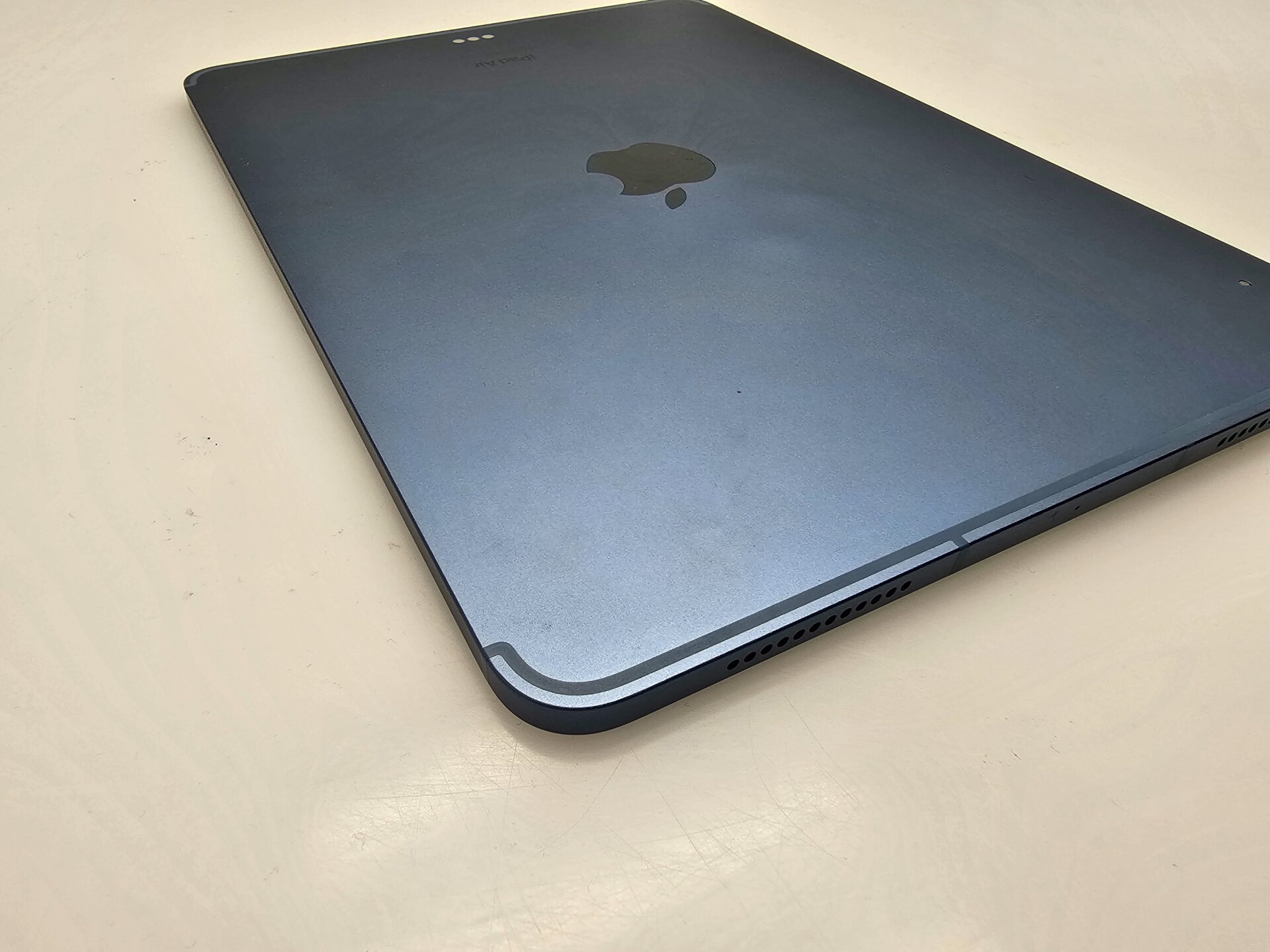 iPad Air 5th Gen (Wifi + Cellular) 256GB Blue (6 Month Warranty