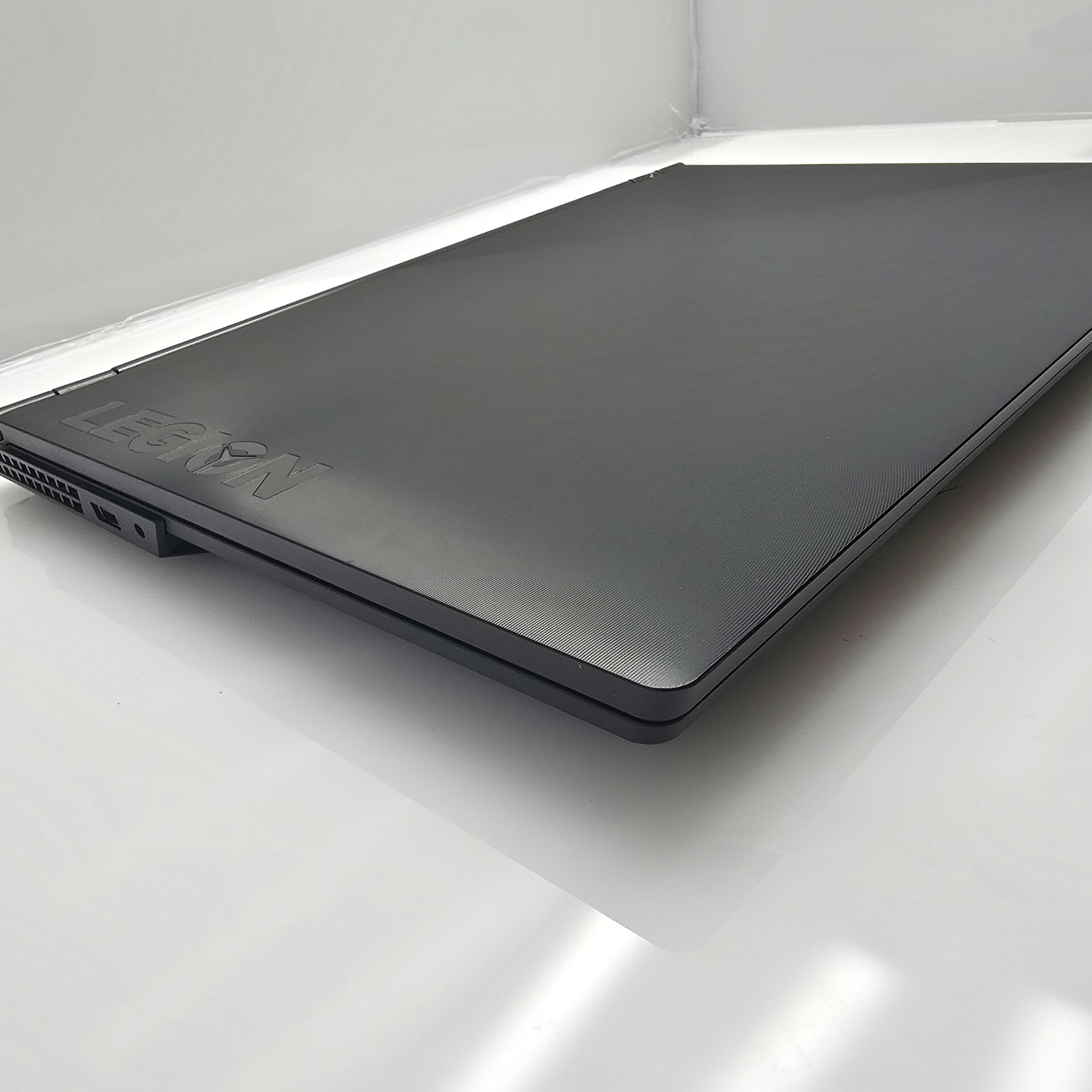 Lenovo Legion Y540-151RH 15" Intel i5-9300H 16GB RAM 1.2TB SSD Black (12-Month Warranty) - Image 5