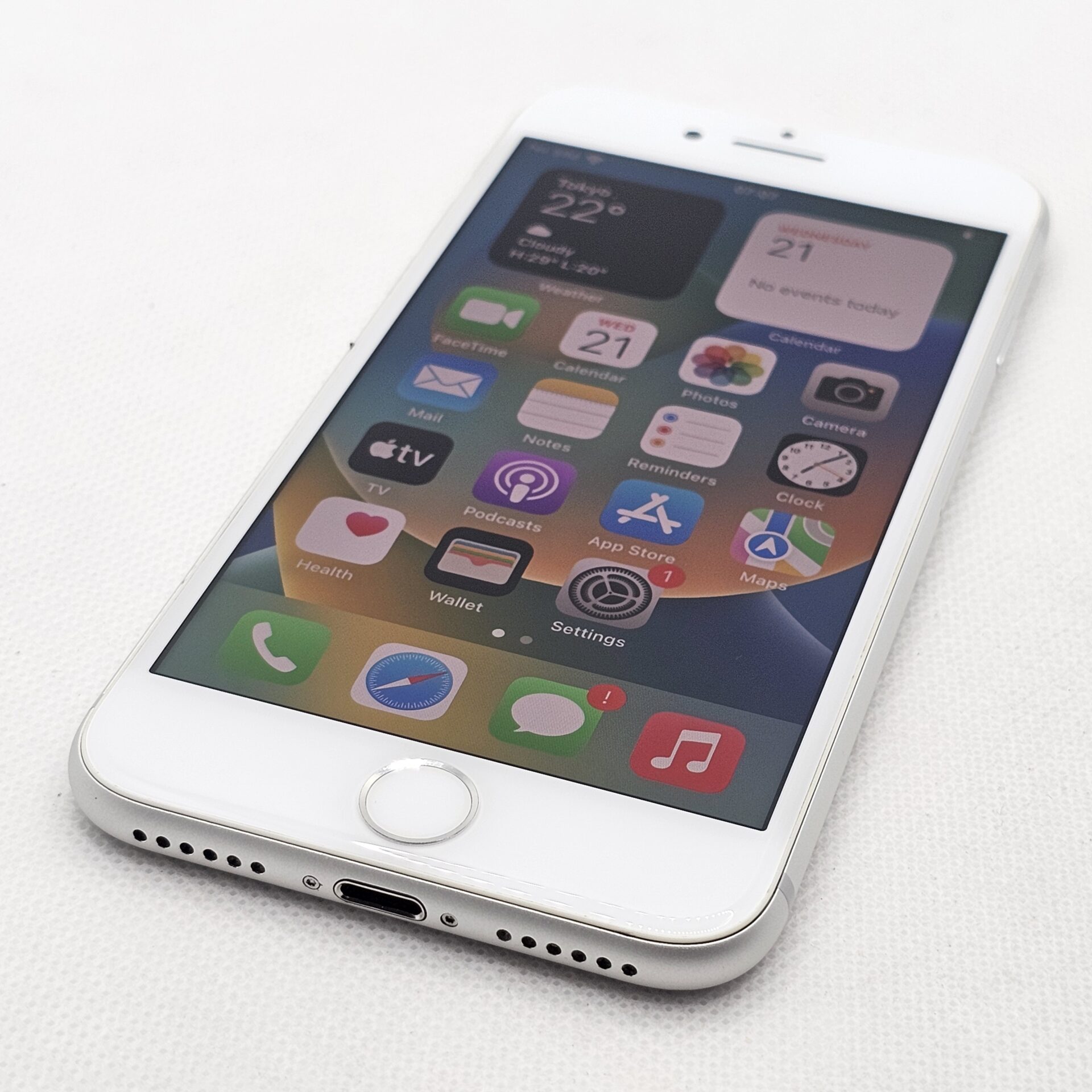 iPhone 8 64GB Silver - Image 4