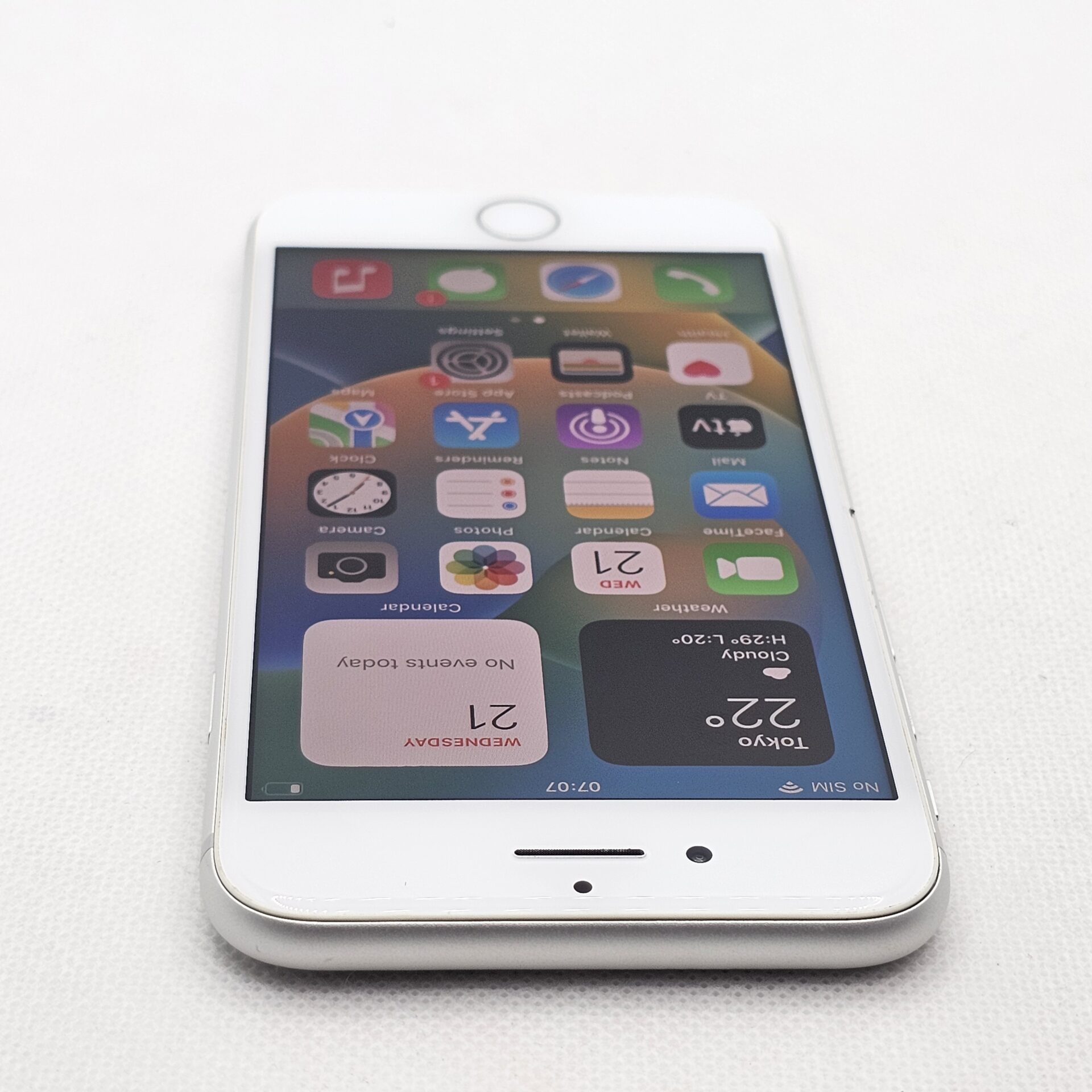 iPhone 8 64GB Silver - Image 6
