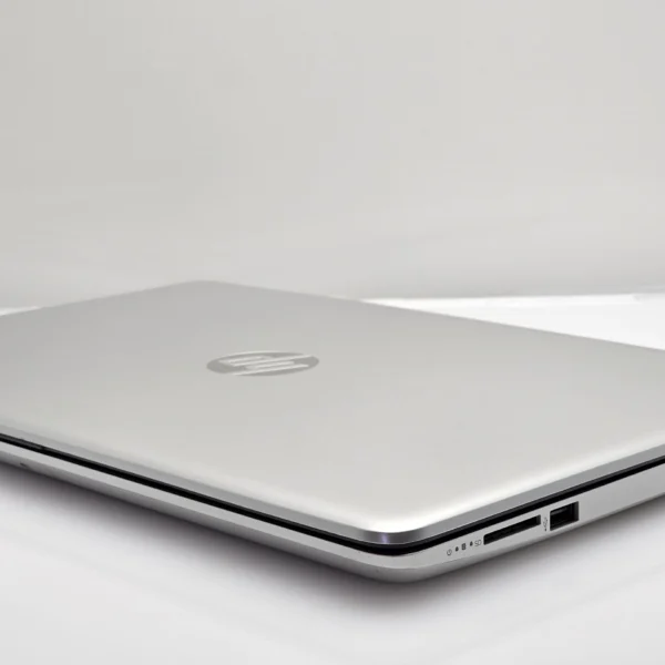 HP 15-da0030ni 