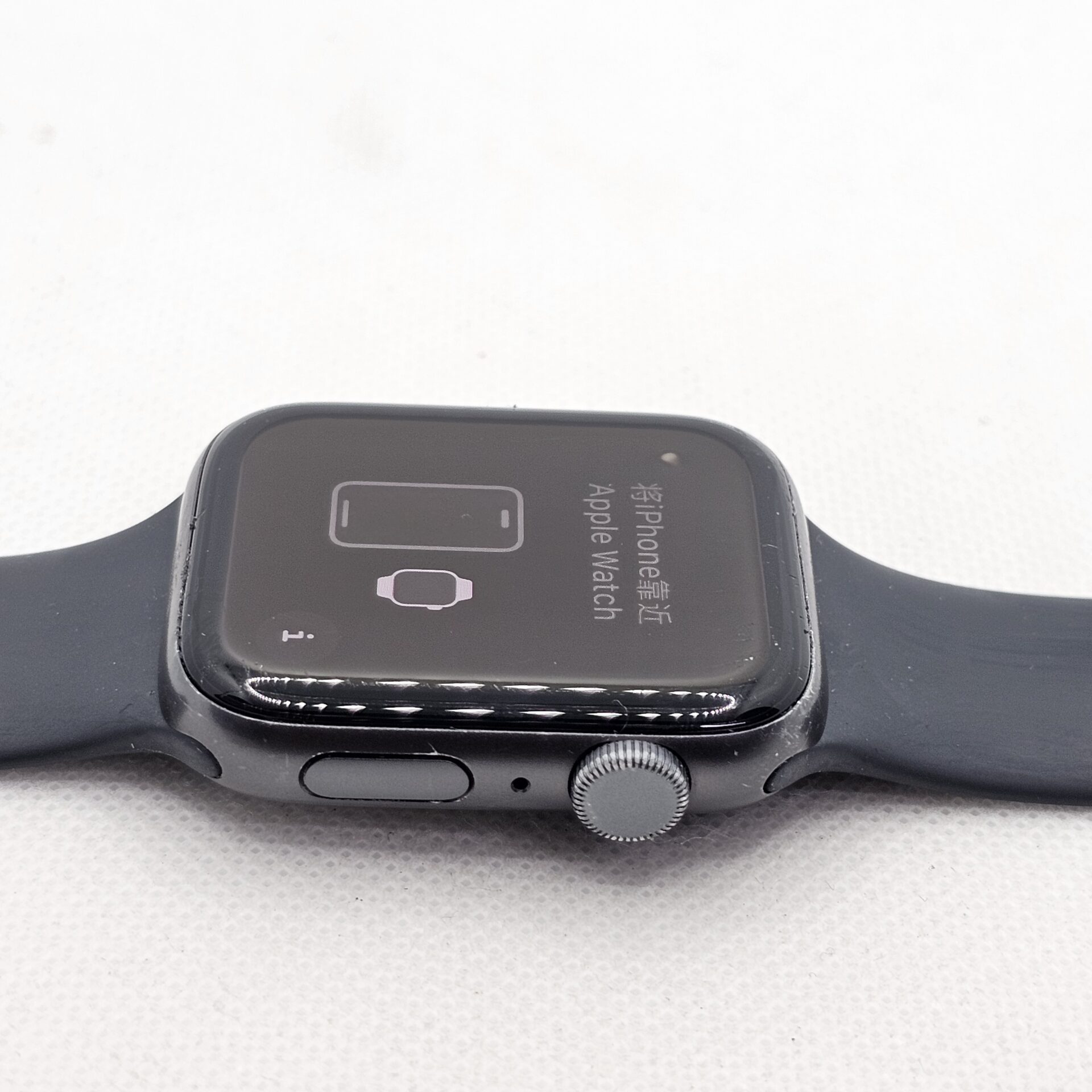 Apple Watch SE 1st Gen 44mm GPS Only Space Gray (3 Month Warranty) - Image 4