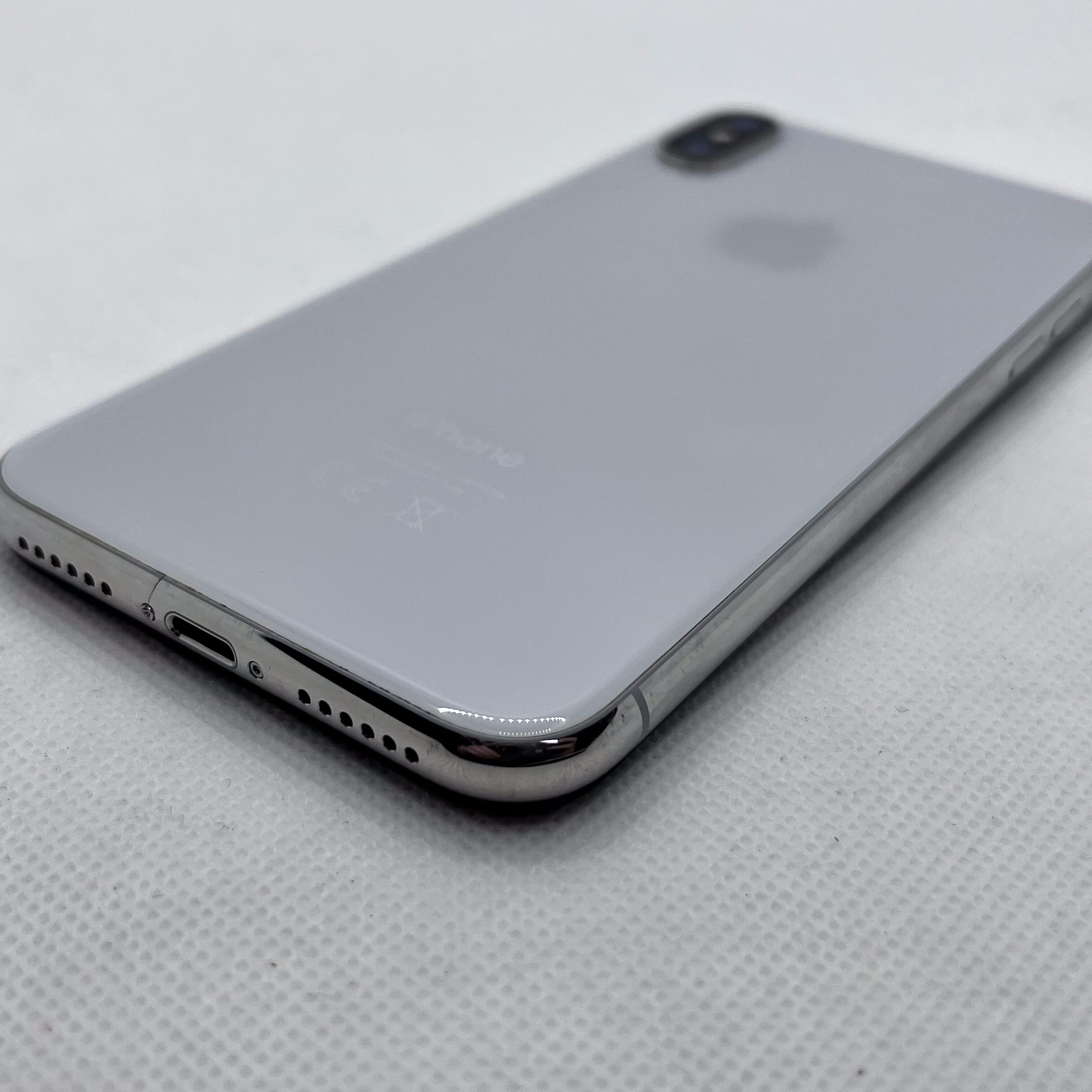 iPhone X 64GB White (3 Month Warranty) | Epic Deals SA