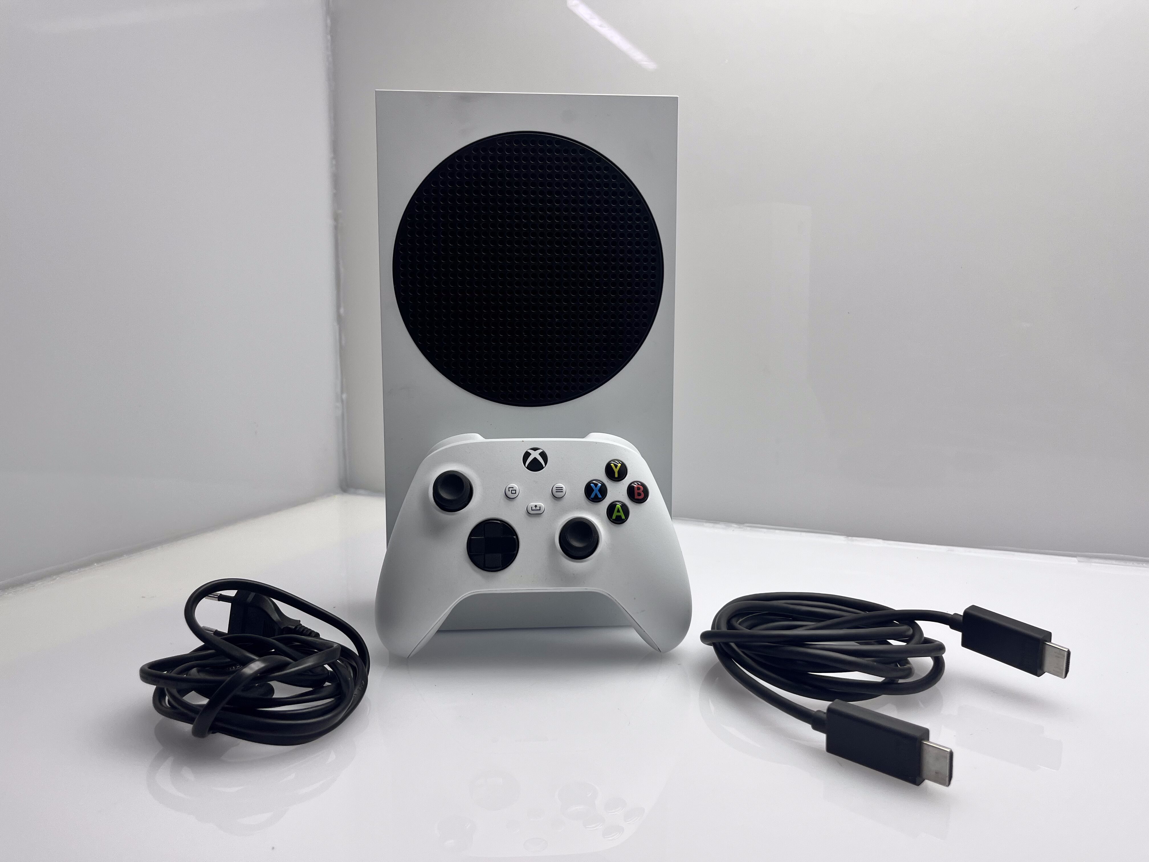 Xbox Series S 500GB White + HDMI Cable + Power Cable + Controller (3 Month Warranty) - Image 3