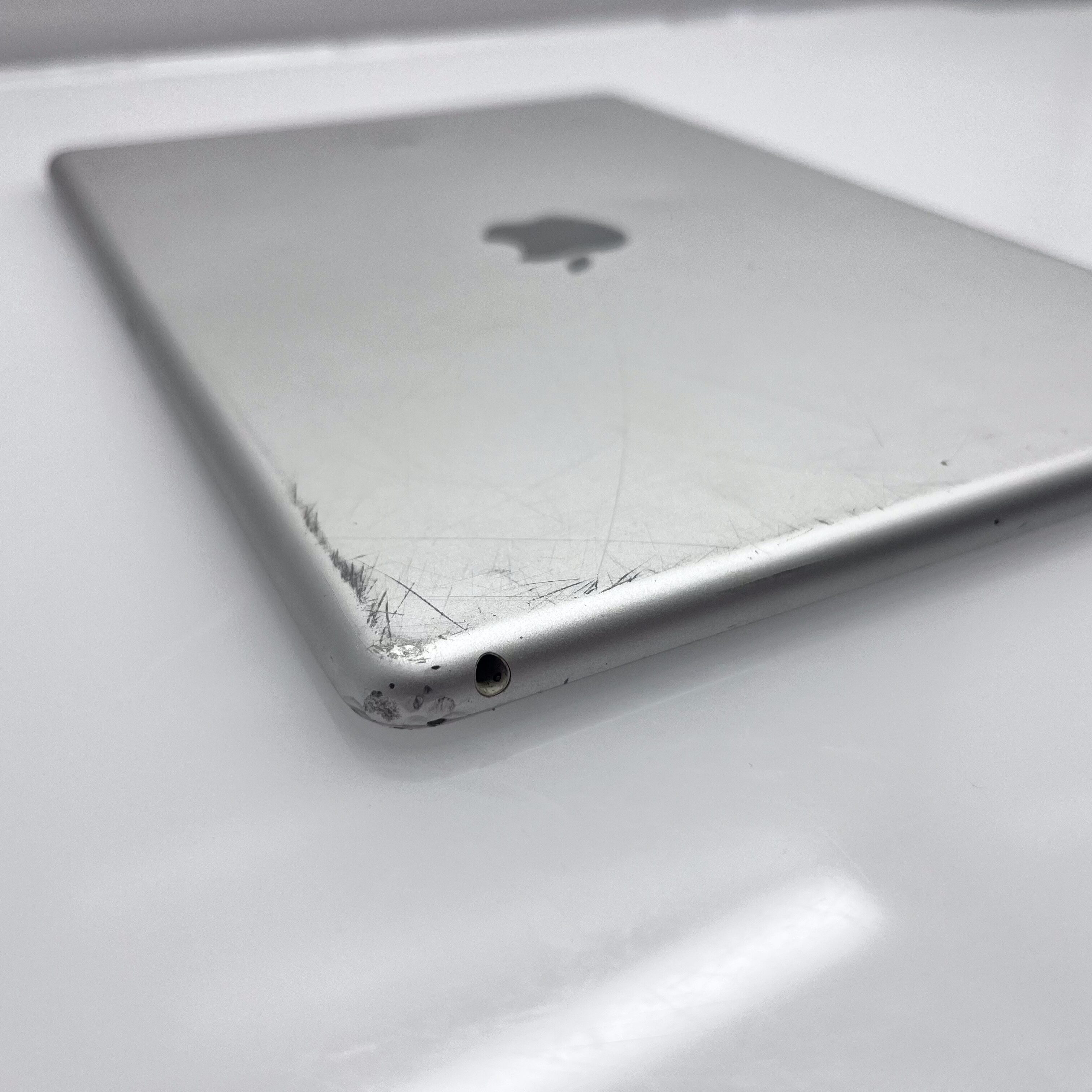 iPad 7世代32G wifi+sim.free 92% silver iPad 10.2