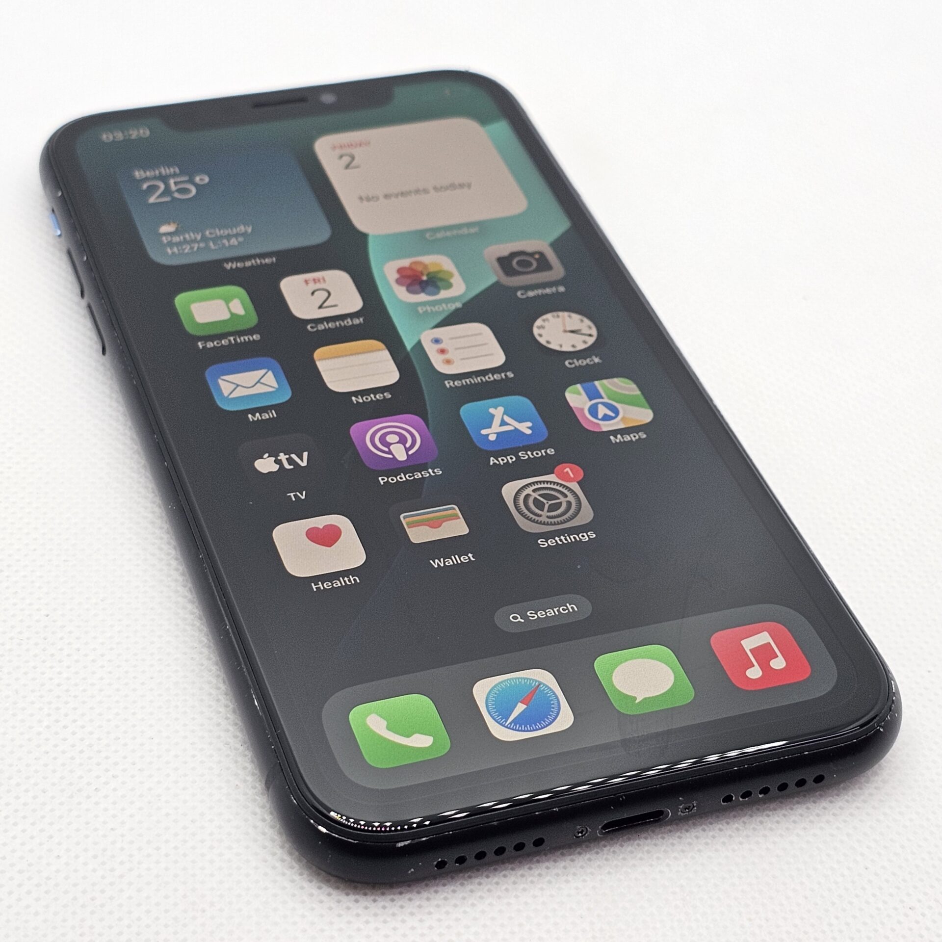 iPhone XR 256GB Bright Spot And Vodacom Only Black (3 Month