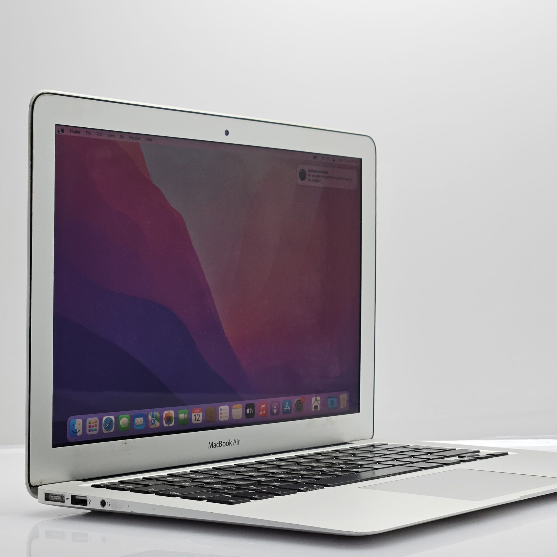MacBook Air 13-Inch “Core i5” 1.60GHz 8GB RAM 128GB SSD (Early