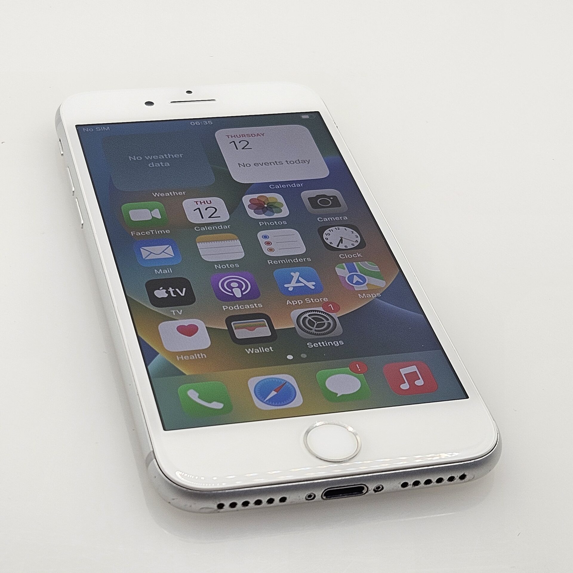 iPhone 8 64GB Minor Bright Spot Silver | Epic Deals SA