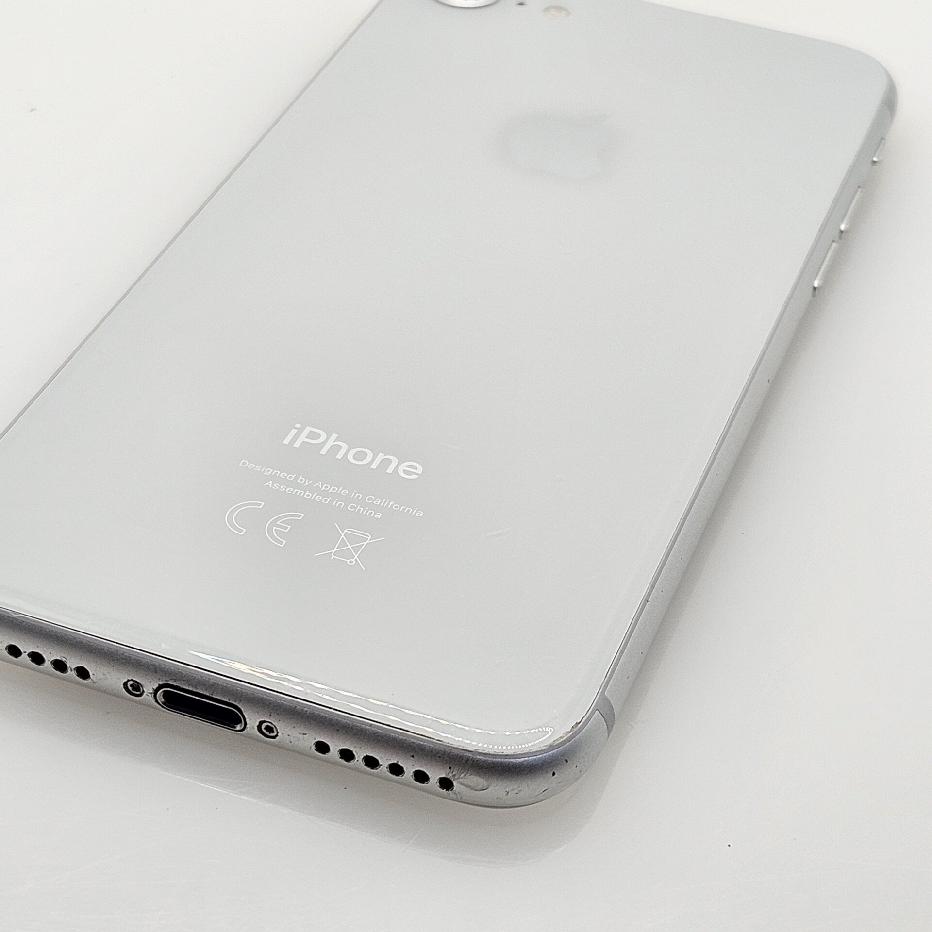 iPhone 8 64GB Minor Bright Spot Silver | Epic Deals SA