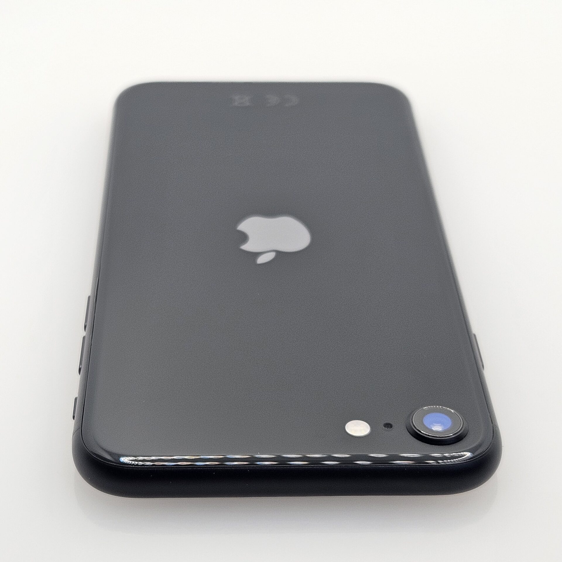 iPhone SE 2020 64GB Black (3 Month Warranty) | Epic Deals SA