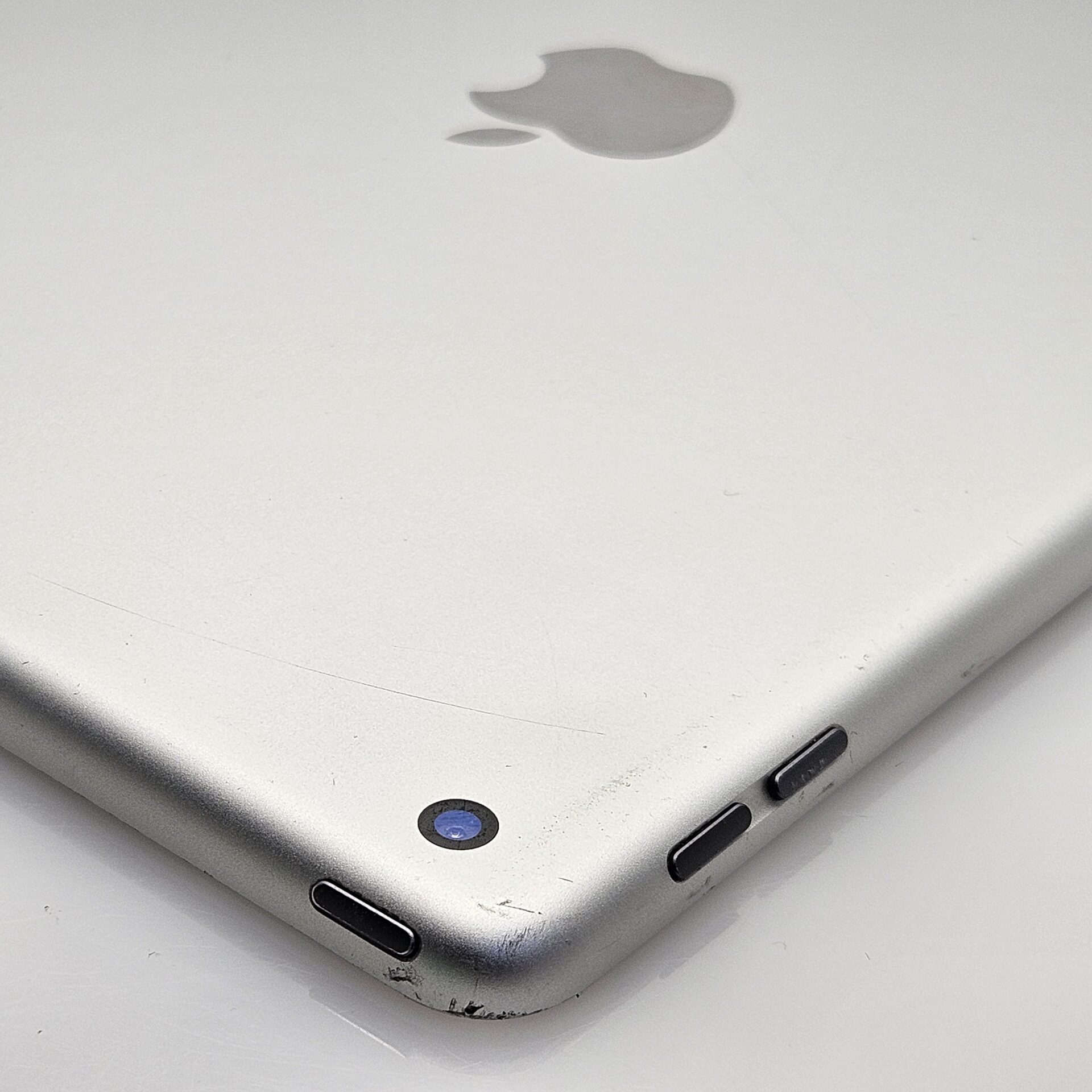 iPad 10.2
