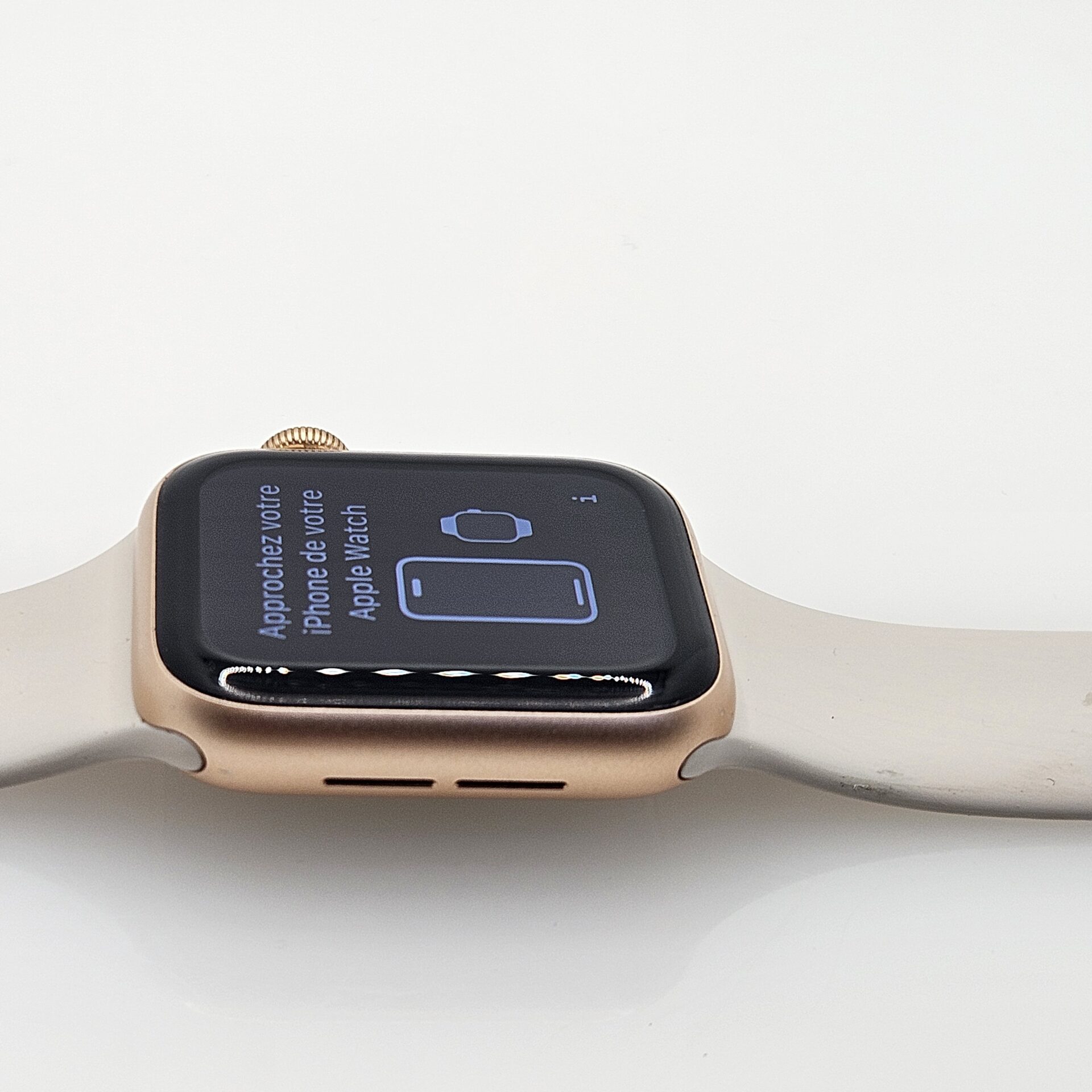 Apple Watch SE 40mm LTE Rose Gold (3 Month Warranty) – With Beige Straps - Image 3