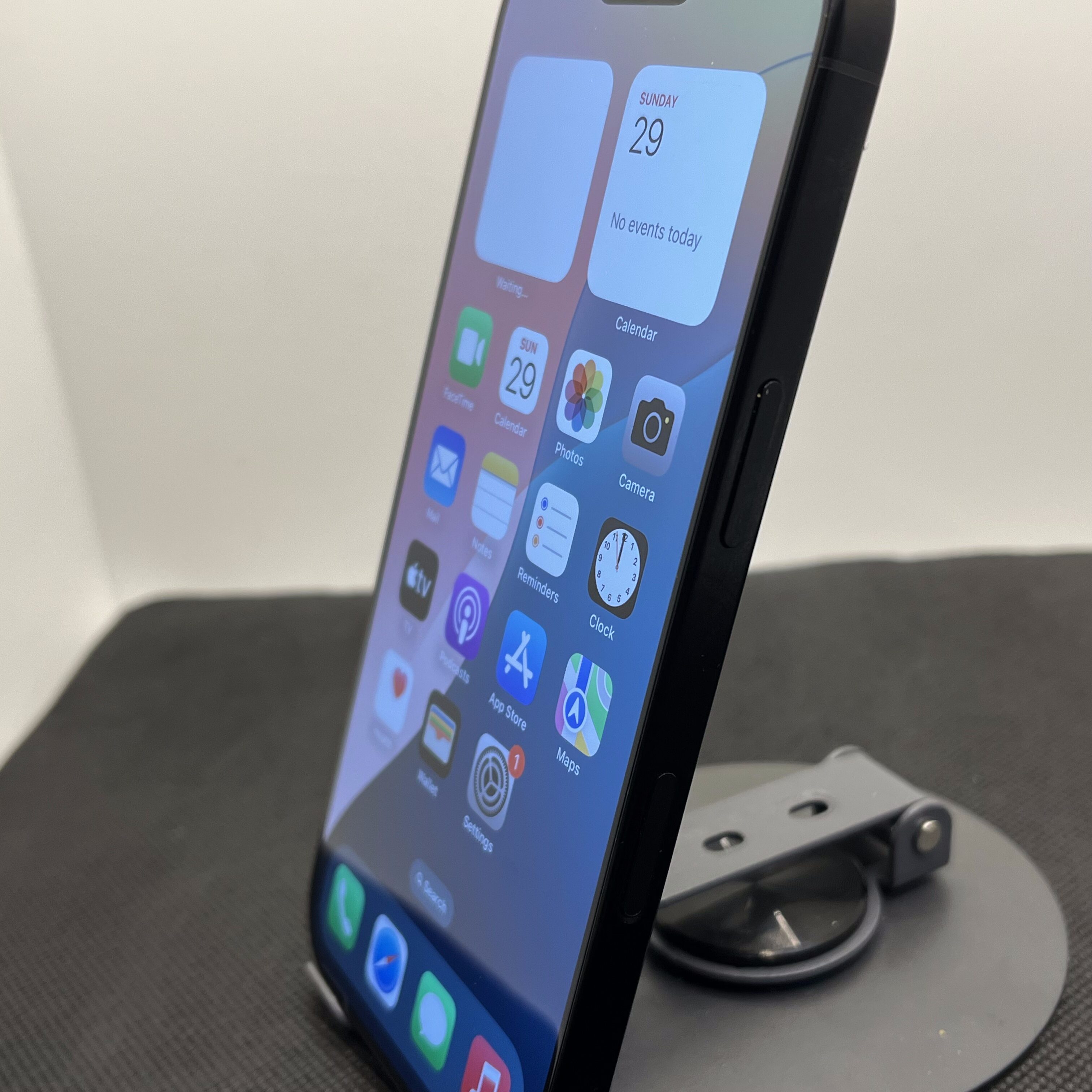 Apple iPhone 16 Pro 128GB Black Titanium (12 Month Warranty) - Image 6