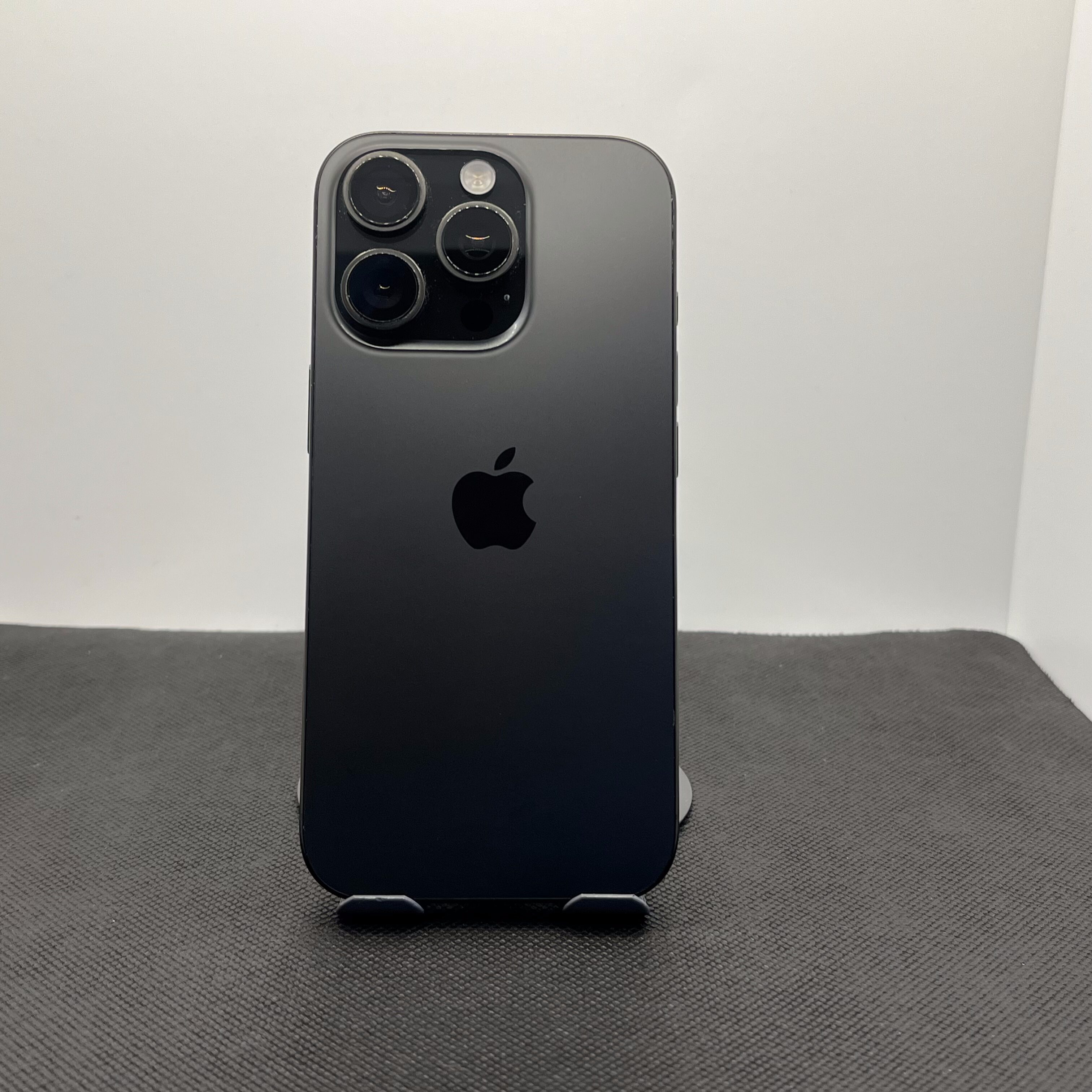 Apple iPhone 16 Pro 128GB Black Titanium (12 Month Warranty) - Image 9