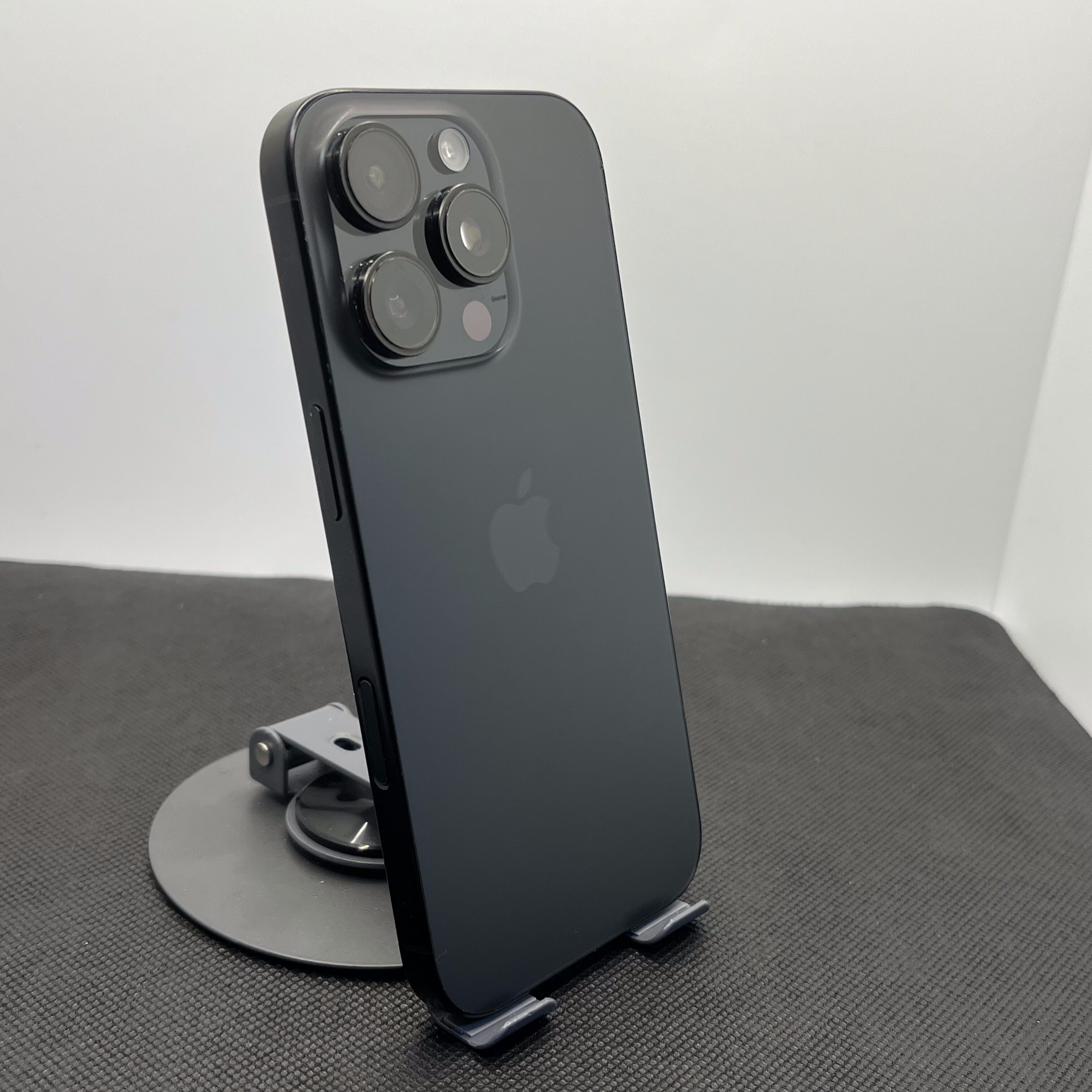 Apple iPhone 16 Pro 128GB Black Titanium (12 Month Warranty) - Image 8