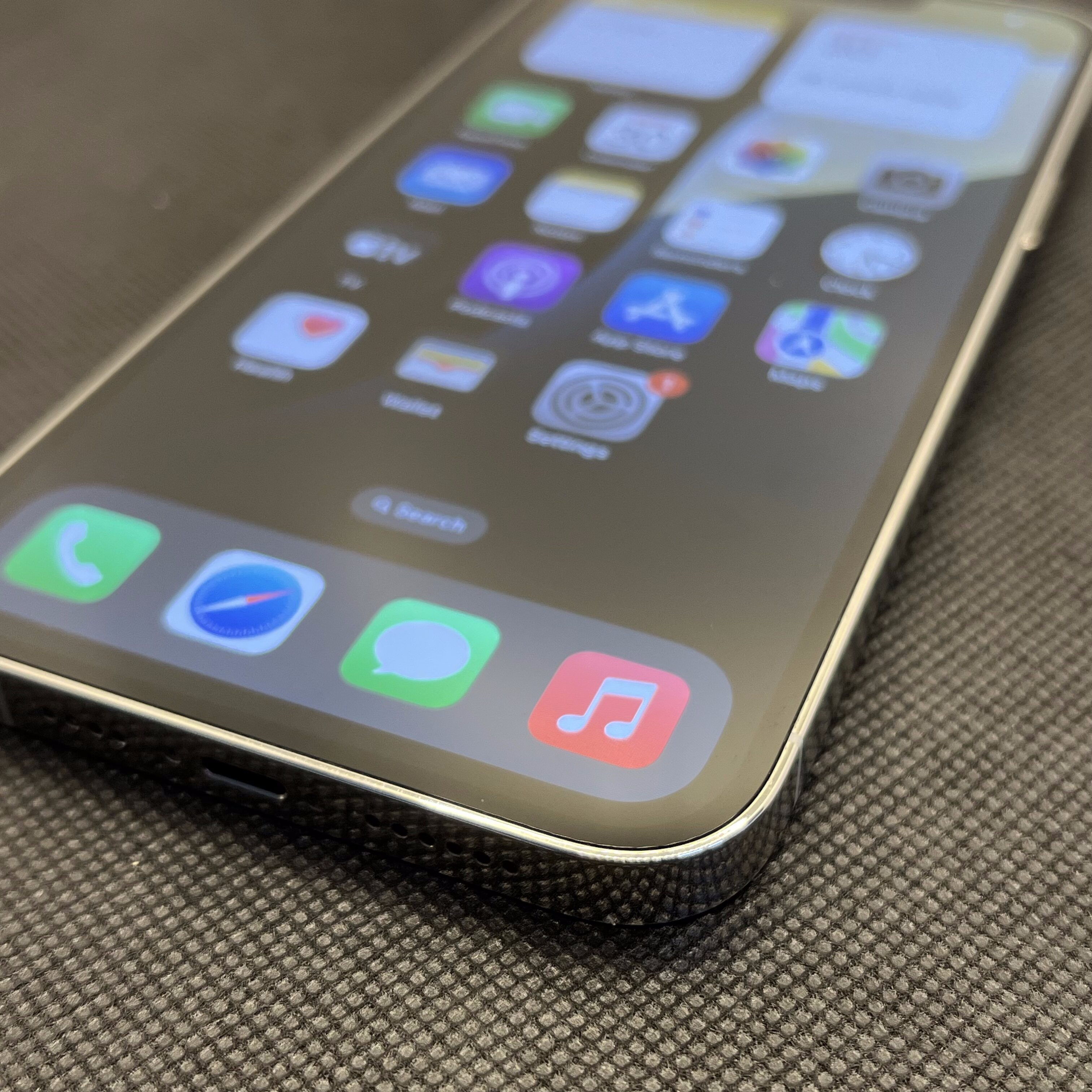 Apple iPhone 13 Pro Max 256GB Silver (12 Month Warranty) | Epic