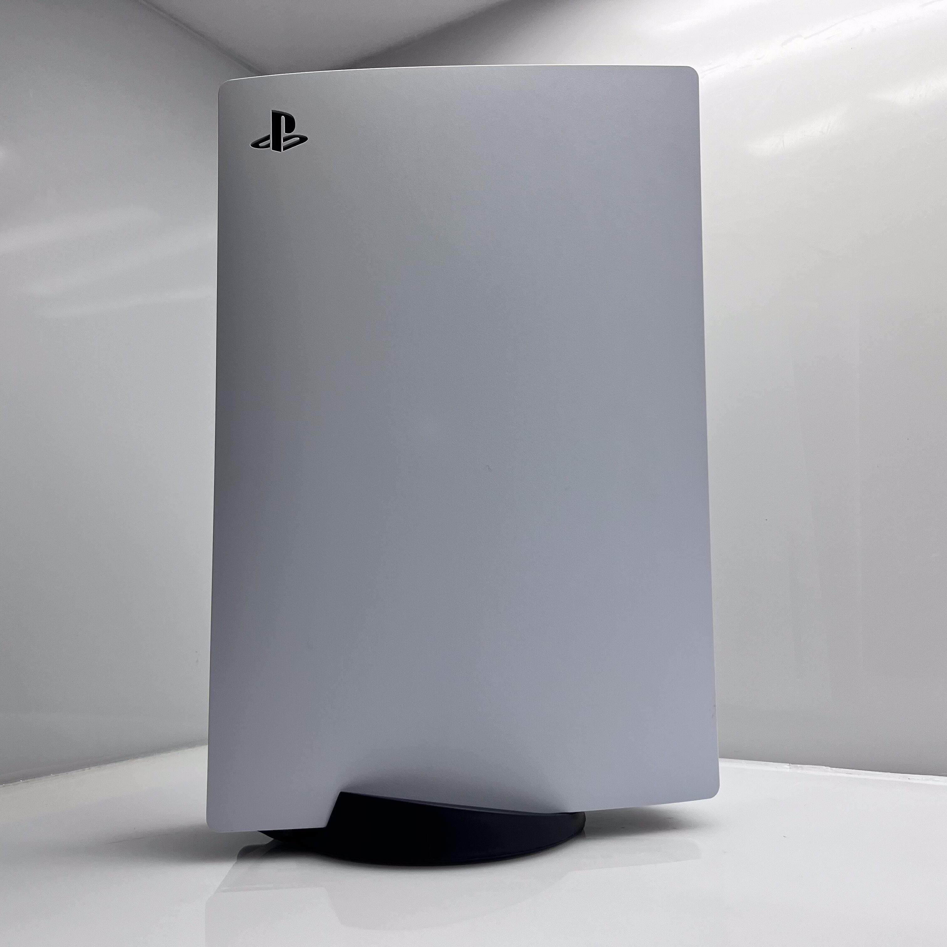 Playstation 5 Physical Disc Edition 1TB White Bundle Value: Controller + Power Cable + HDMI Cable (12 Month Warranty) - Image 3