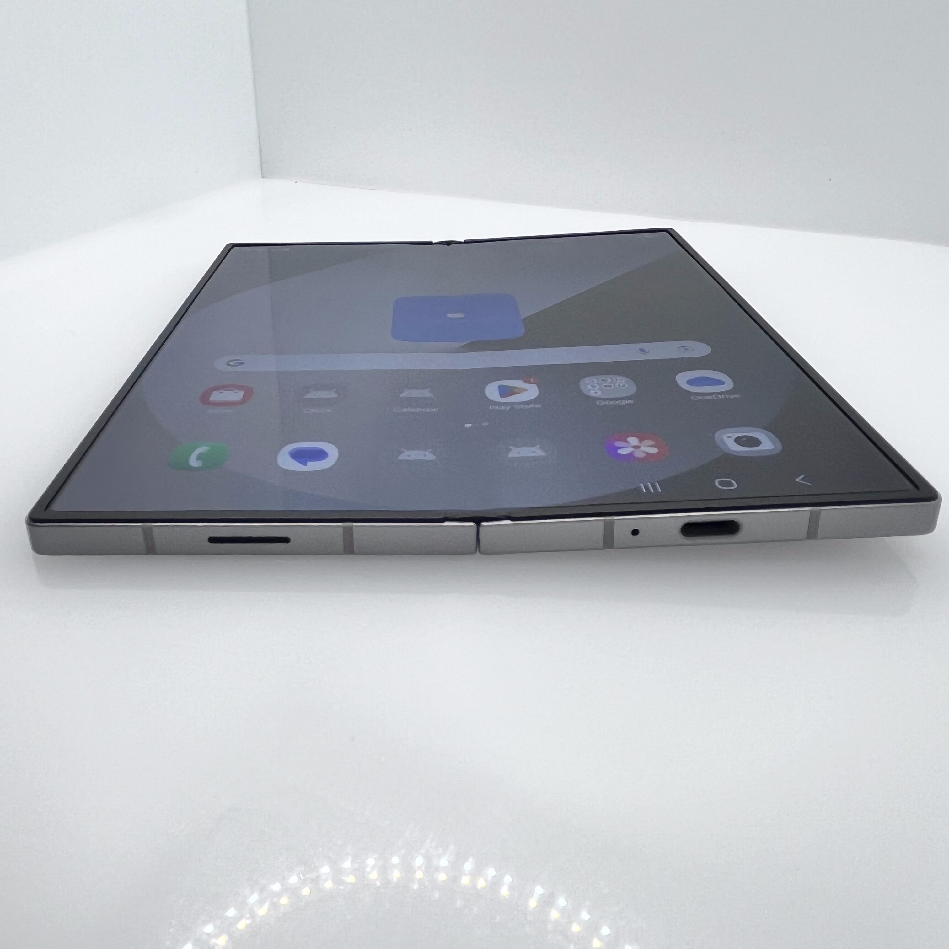 Samsung Galaxy Z Fold 6 Dual Sim 256GB Silver (12 Month Warranty) - Mint Condition - Image 9