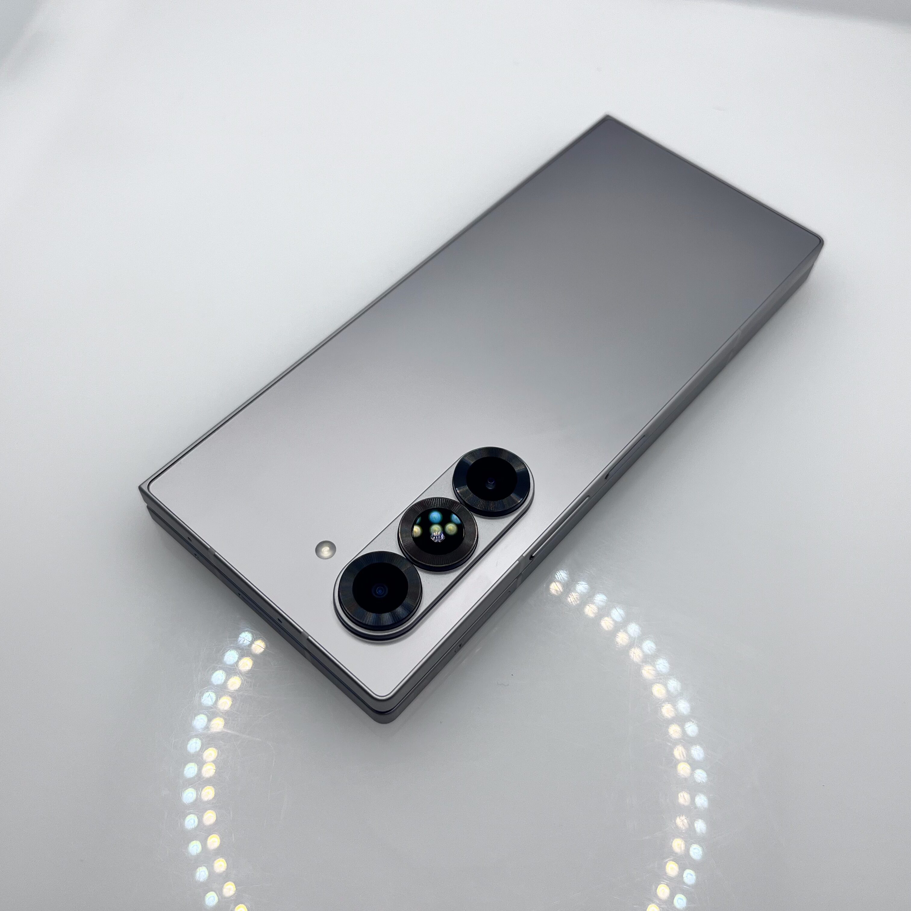 Samsung Galaxy Z Fold 6 Dual Sim 256GB Silver (12 Month Warranty) - Mint Condition - Image 10