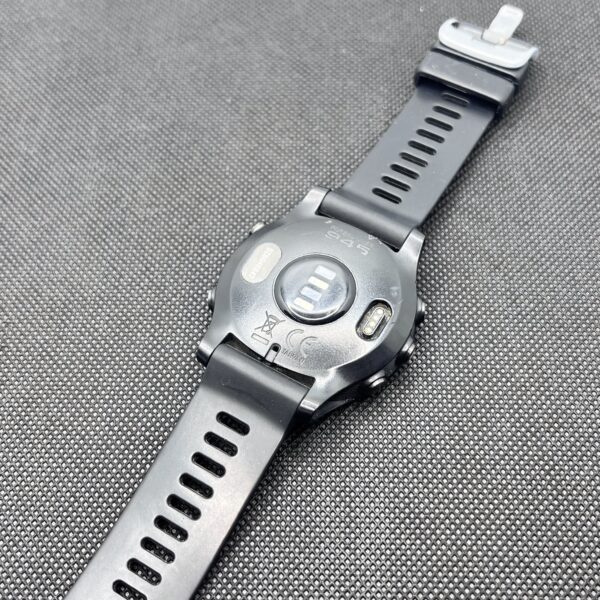Garmin Forerunner 945 Black (Condition: Fair) - Screen Damage - Image 6