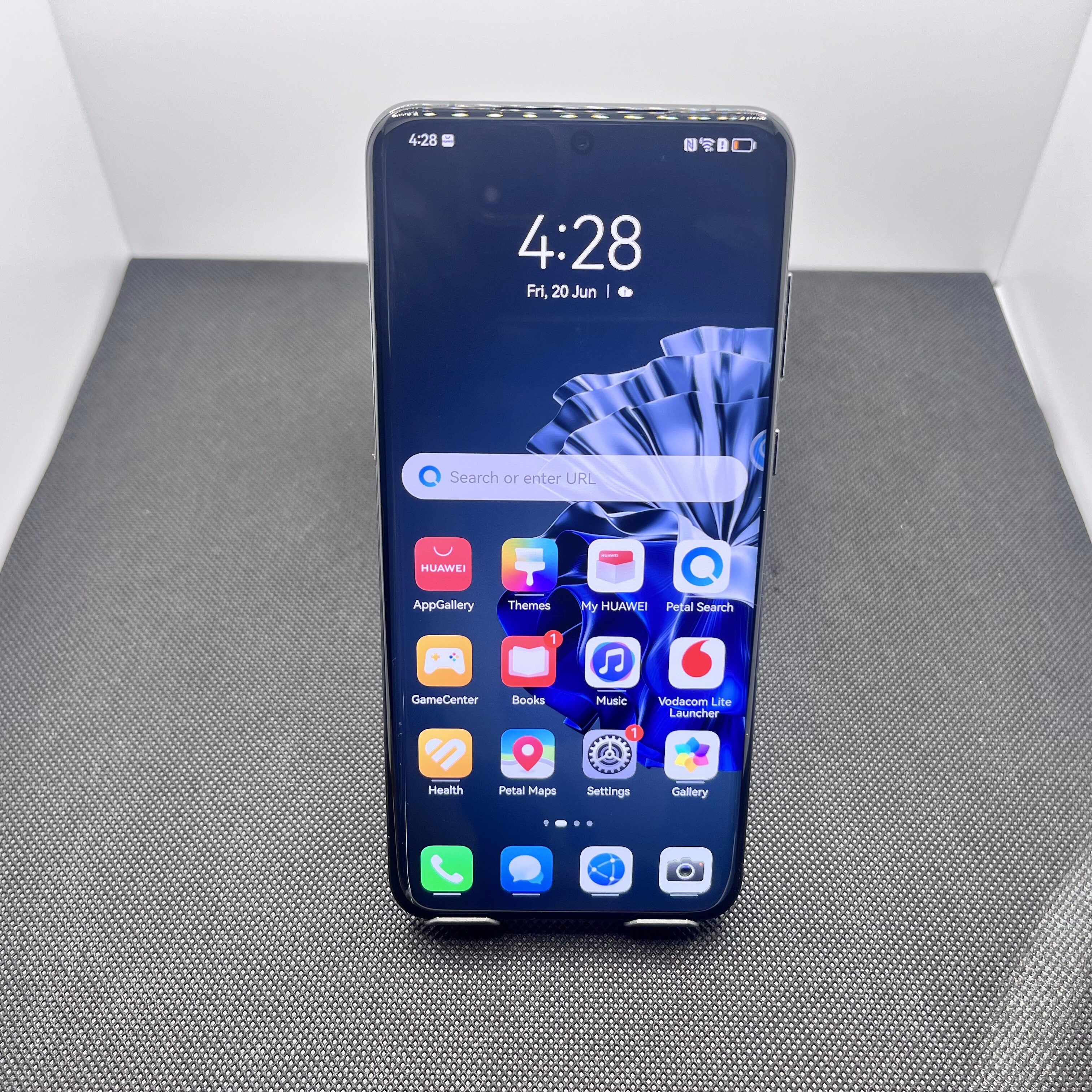 Huawei P60 Pro 256GB Dual Sim White Cracked Casing (3 Month