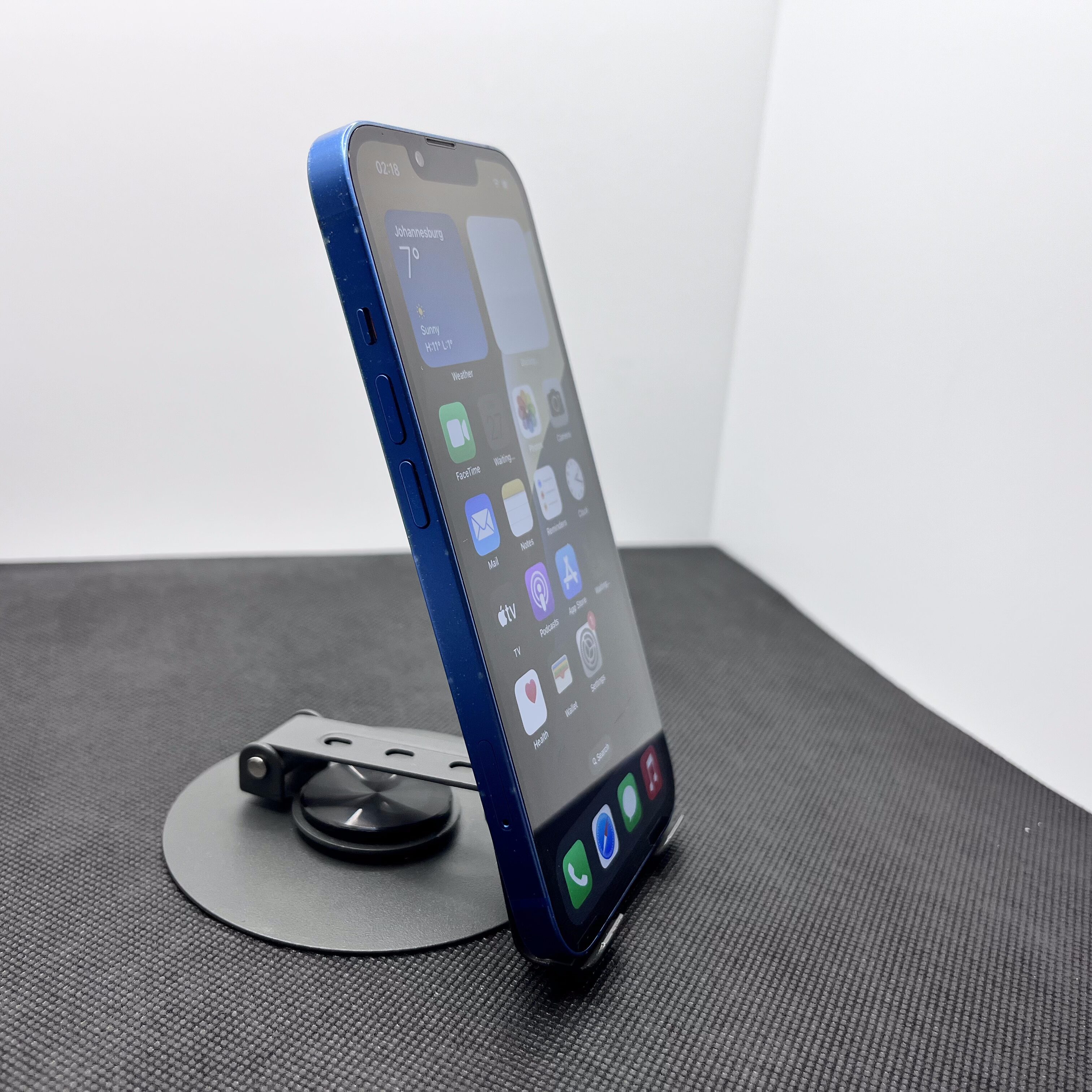 Apple iPhone 13 256GB Blue (6 Month Warranty) - Image 2