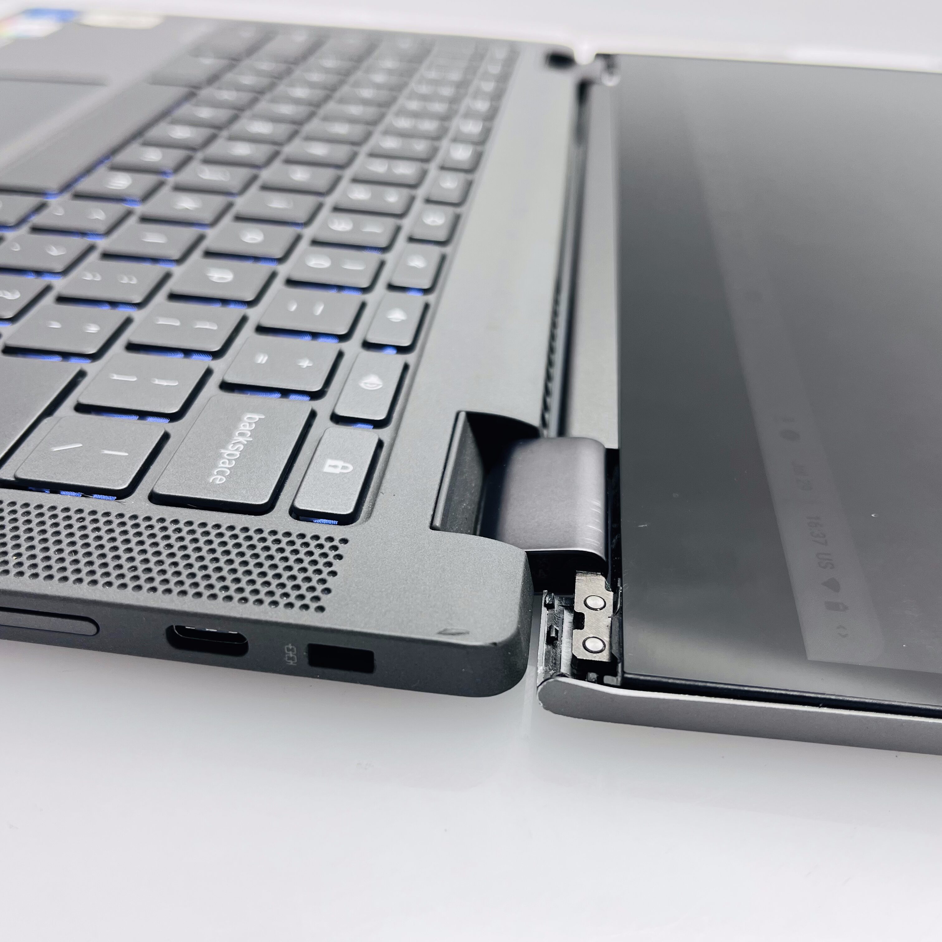 Lenovo Chromebook Flex 5 Chrome 13ITL6 11th Gen "Core i5" 2.40GHz 8GB RAM 256GB SSD Grey - Damaged Casing - Image 6