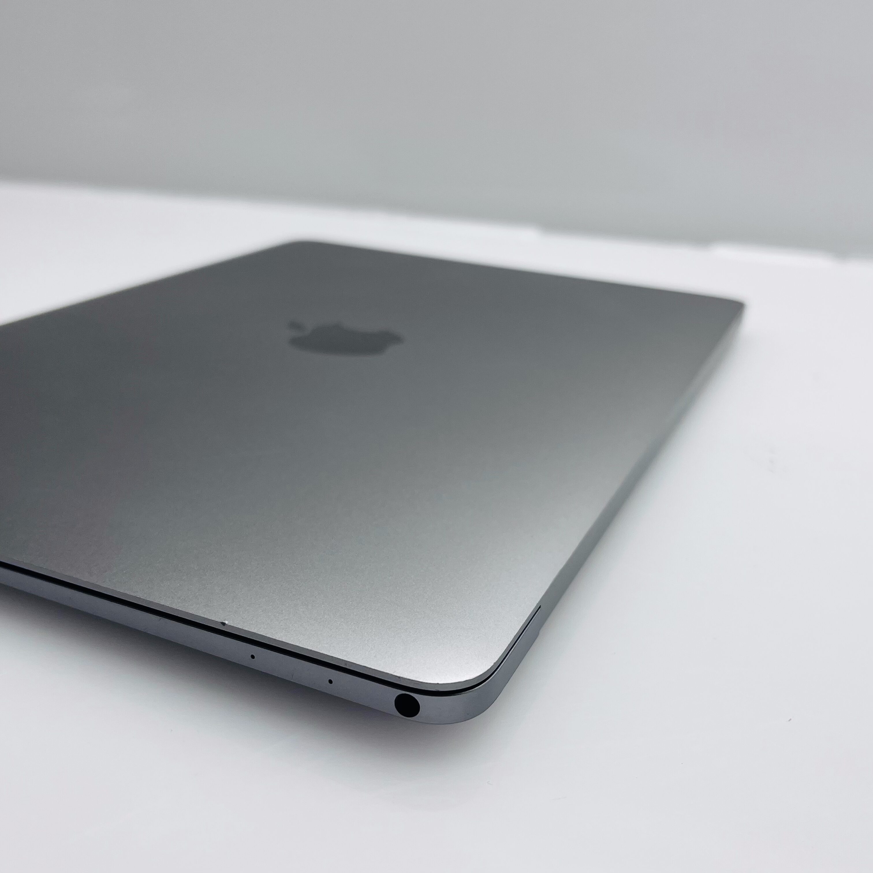 Apple MacBook (Retina, 12-Inch) “Core m3” 1.8GHz (2017) 8GB RAM 256GB HDD Space Gray (3 Month Warranty) - Image 11