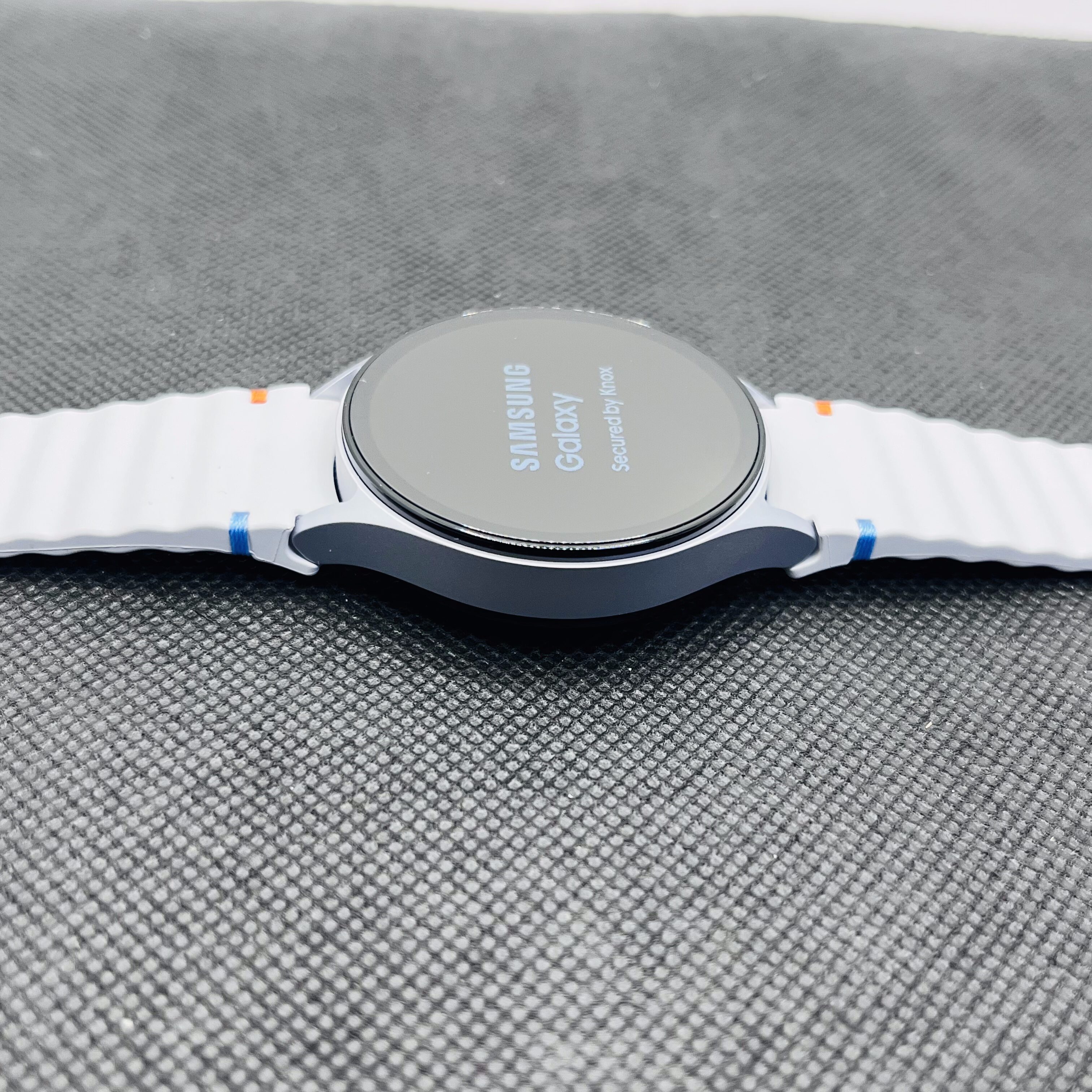 Samsung Galaxy Watch 7 44mm GPS Only Silver (3 Month Warranty) – Mint Condition - Image 3