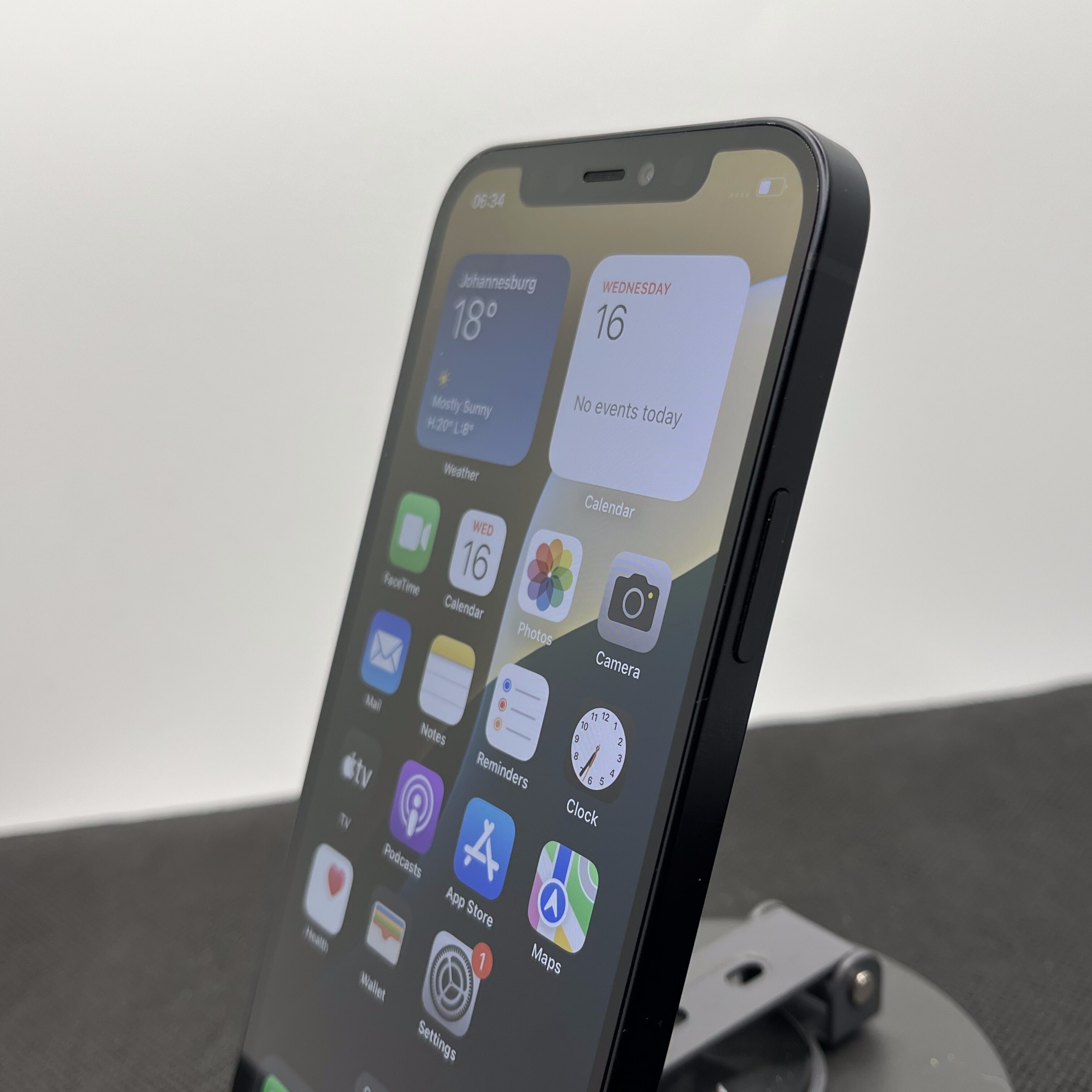 Apple iPhone 12 128GB Black (6 Month Warranty) - Image 6