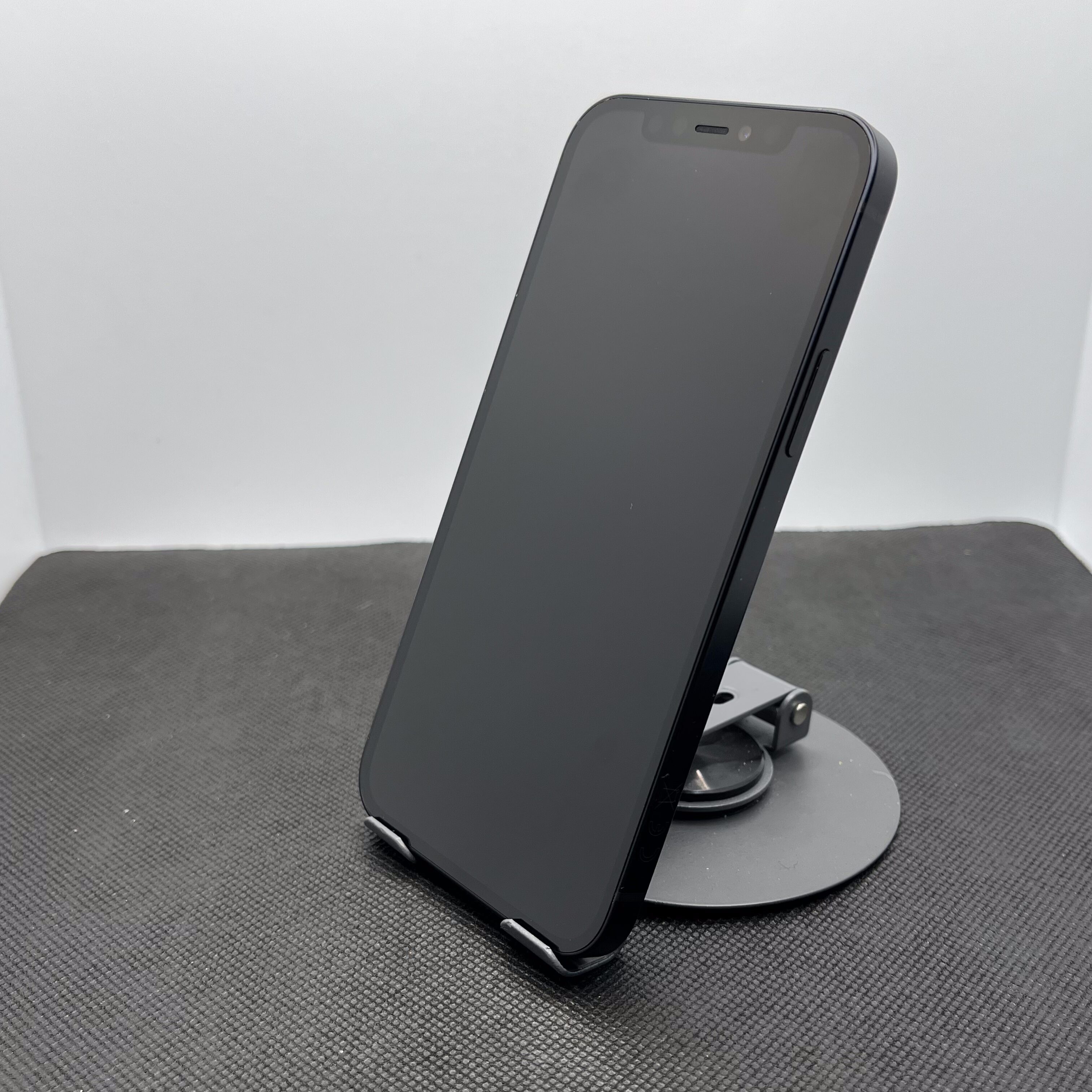 Apple iPhone 12 128GB Black (6 Month Warranty) - Image 7