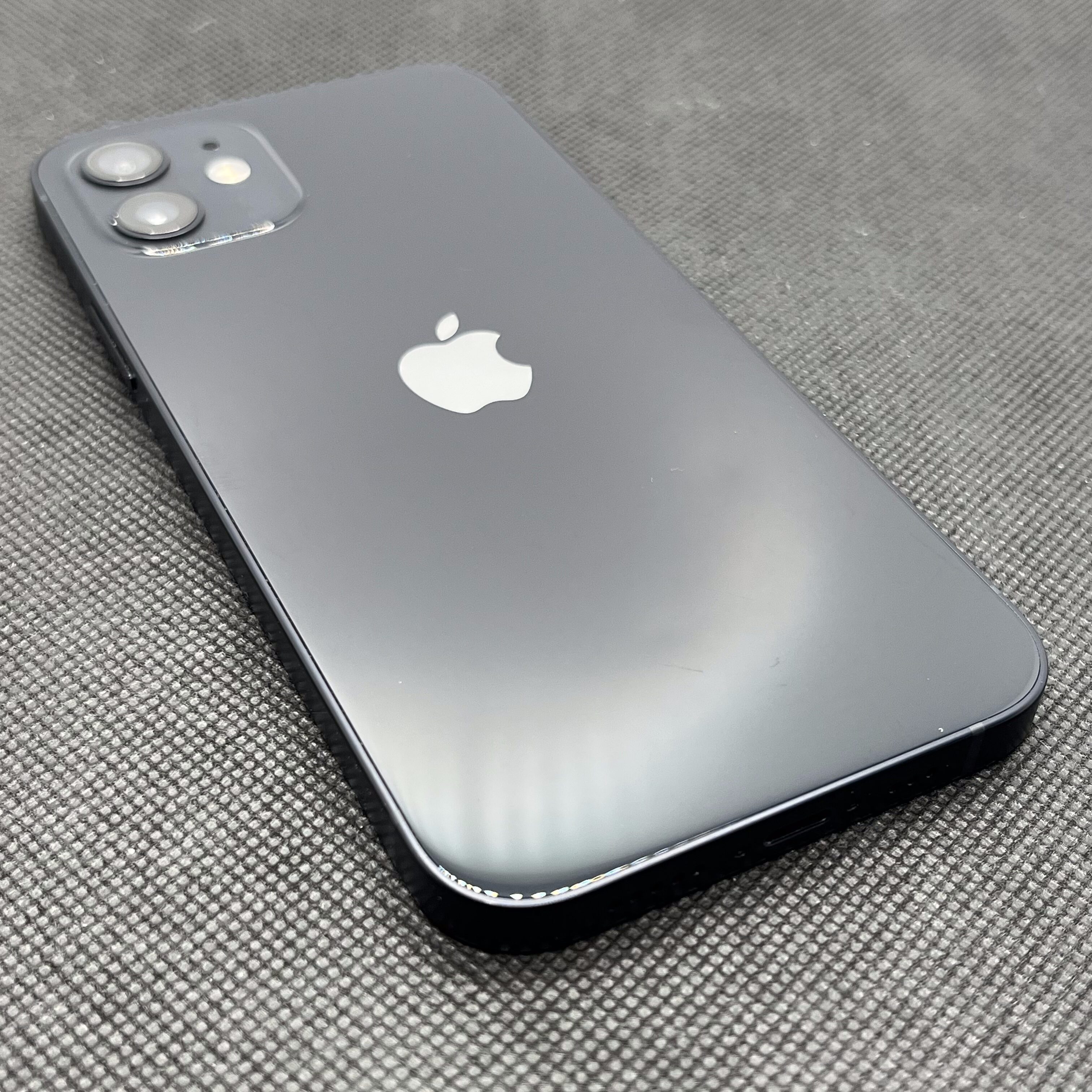 Apple iPhone 12 128GB Black (6 Month Warranty) - Image 11