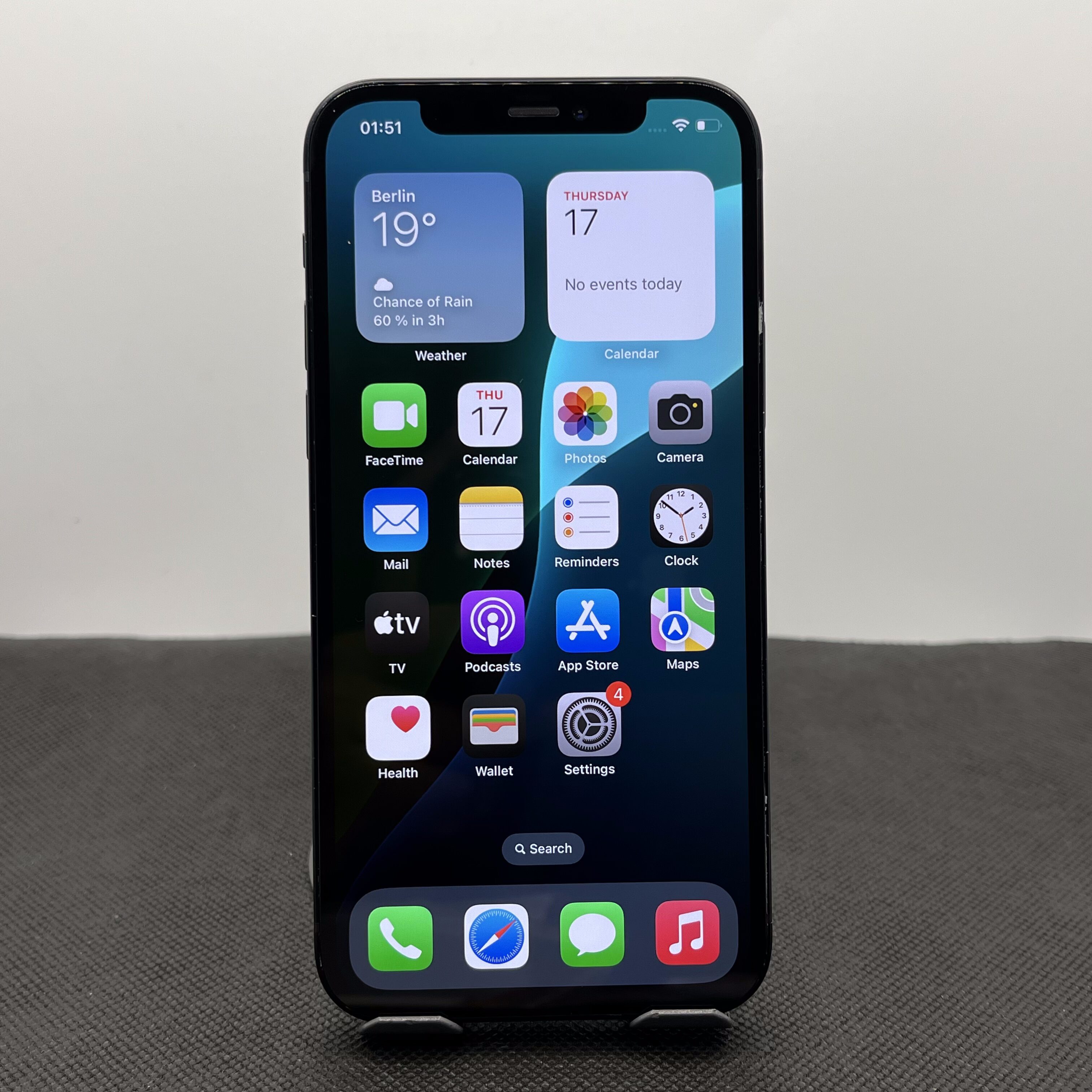 Apple iPhone 12 128GB Black (6 Month Warranty) - Image 2